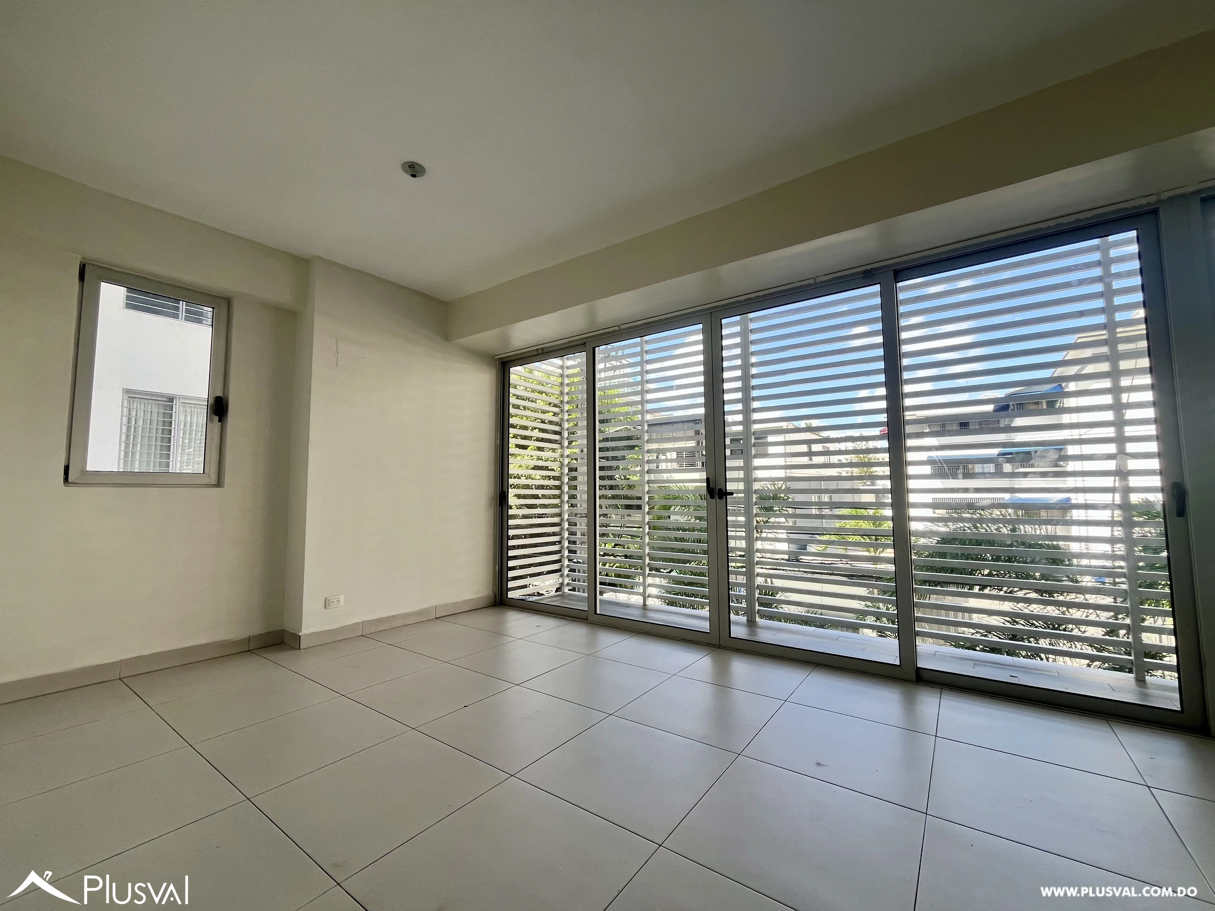 Apartamento en alquiler, ubicado en zona estratégica de Naco. 491444