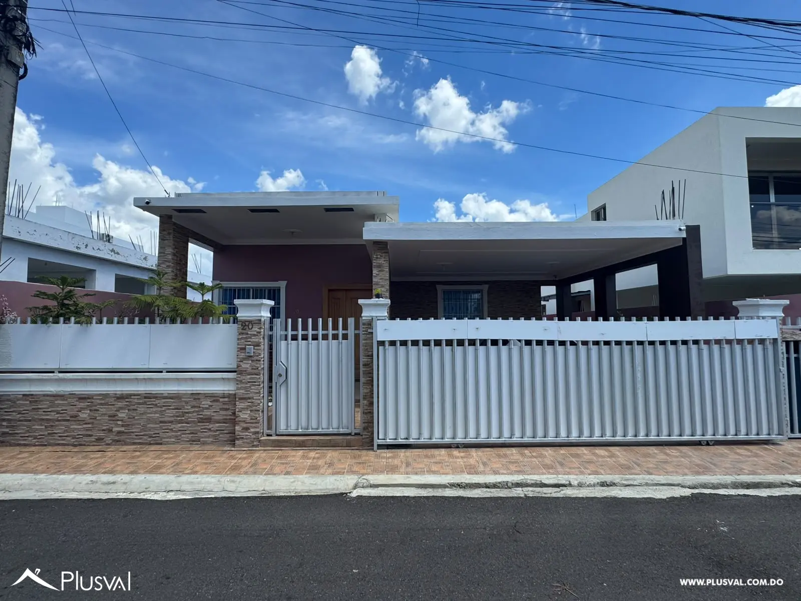 Casa en venta Amueblada de 3 Habitaciones en Residencial Cerrado 533144
