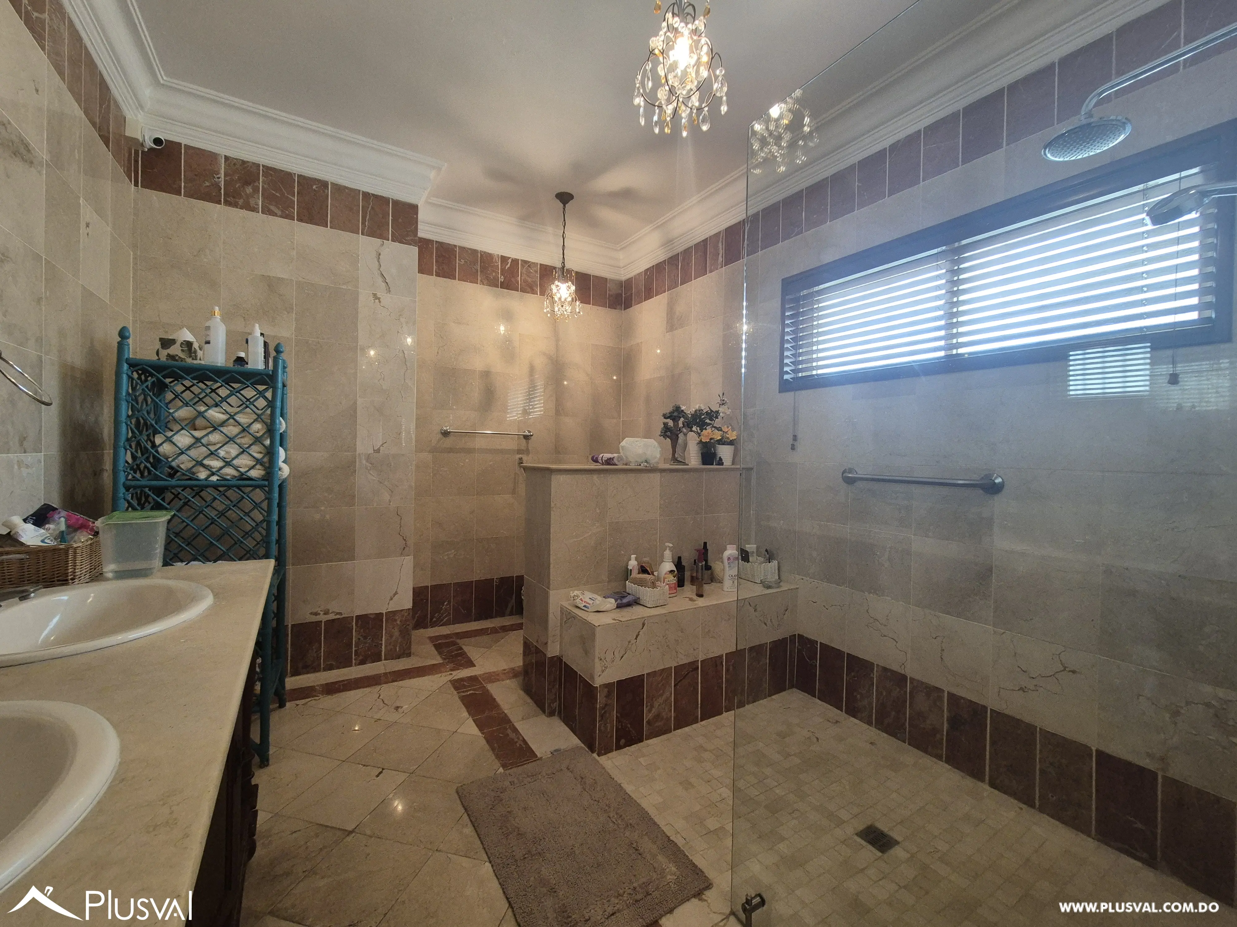 Apartamento uno por piso en venta en Serralles en piso alto 456458