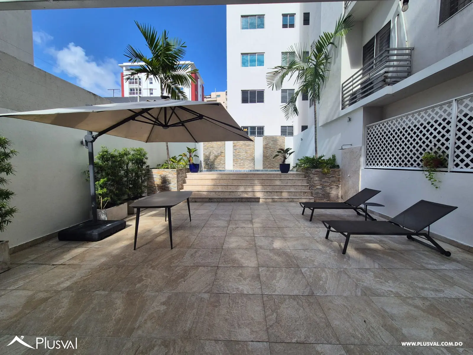 Hermoso apartamento en alquiler amueblado en Evaristo Morales 529265