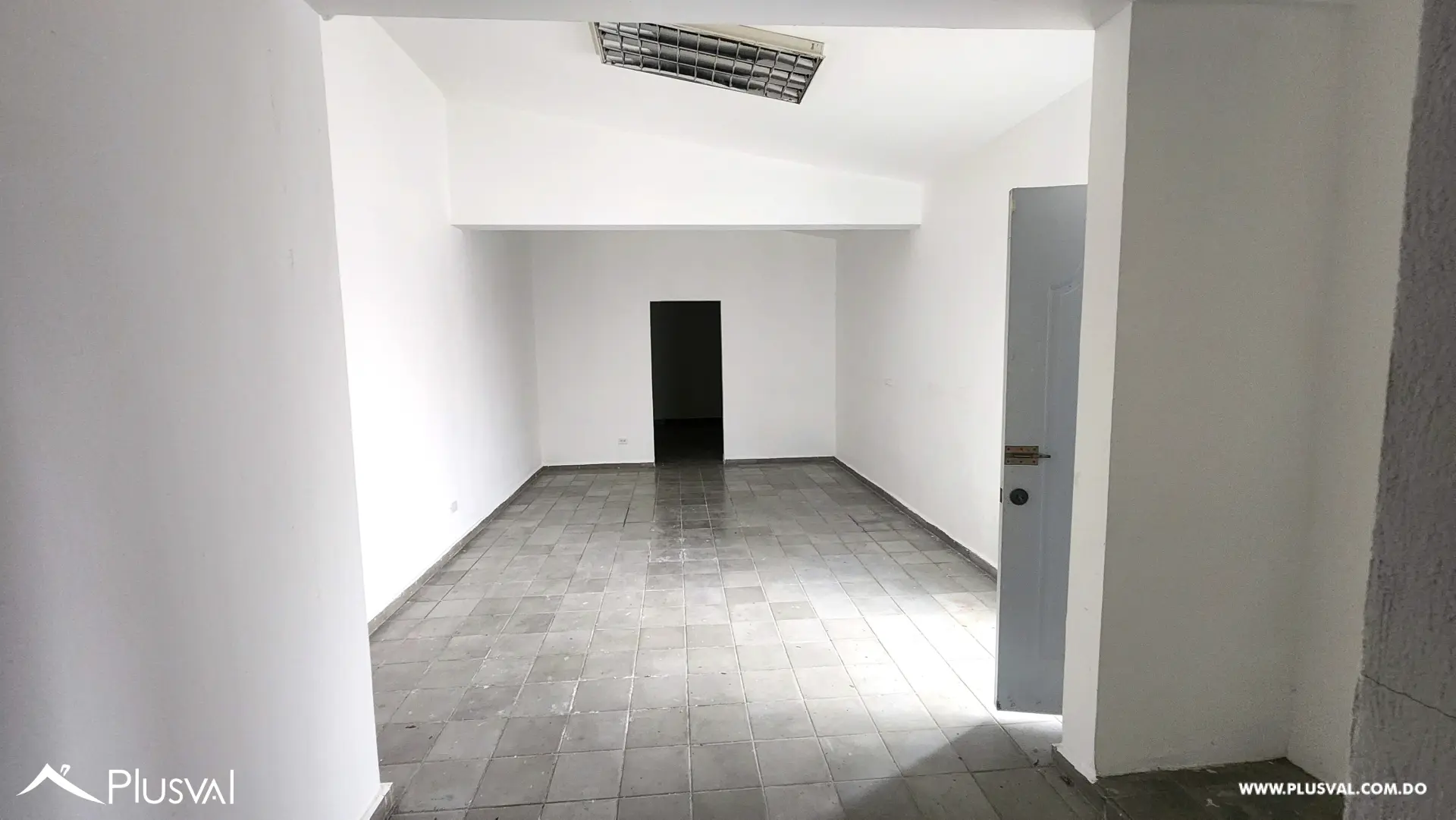 Se alquila casa para fines comerciales. 502704