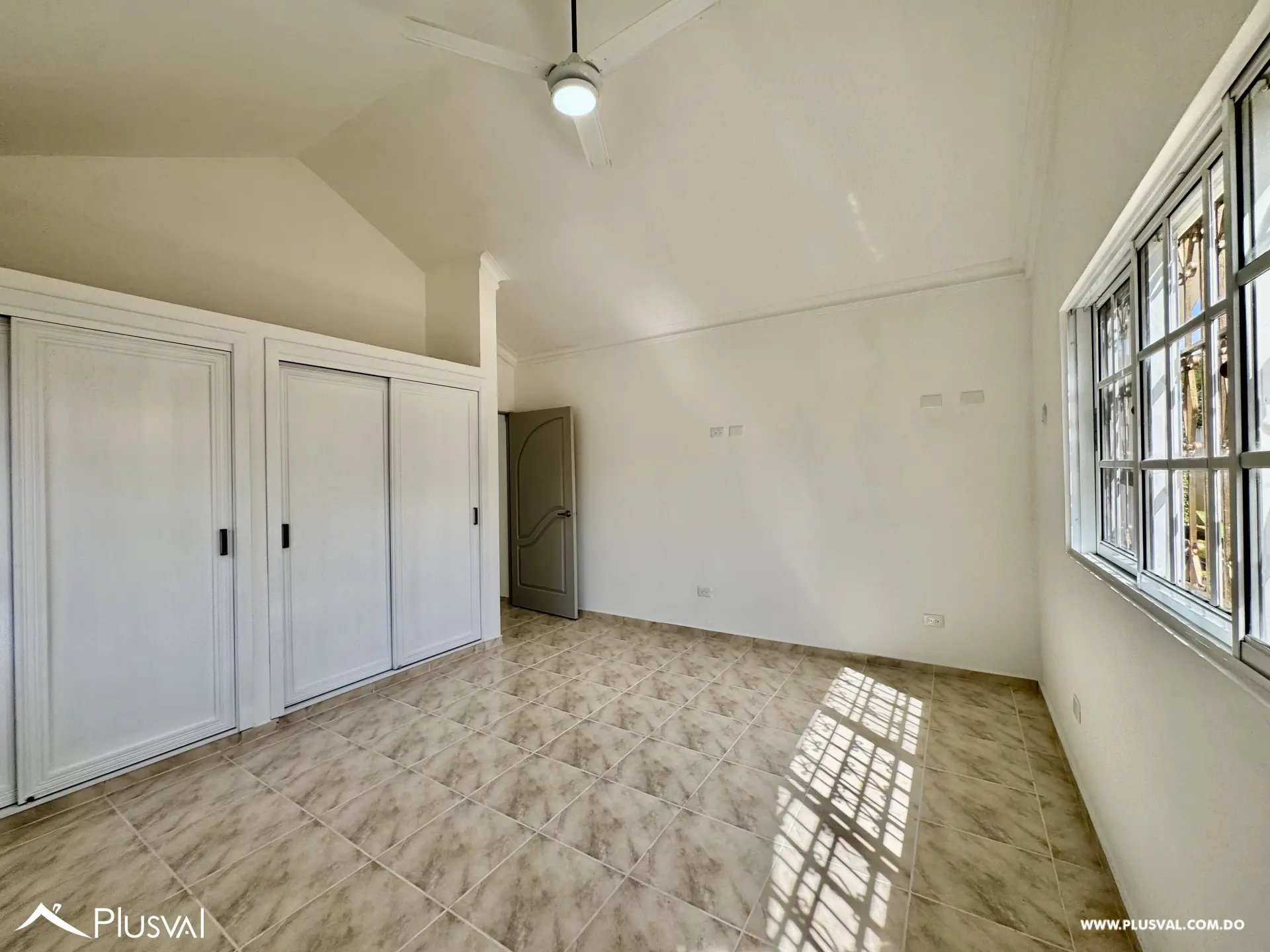 Alquilo Maravillosa Casa en Residencial Cerrado en Cuesta Hermosa II 486409