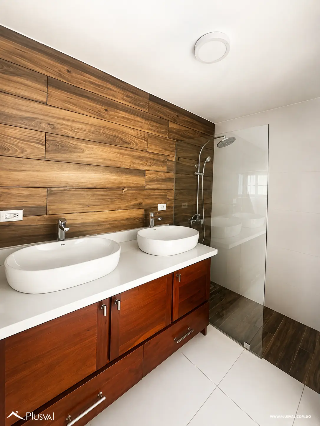 Casa en alquiler en Ensanche Paraíso | Uso residencial o comercial 520021