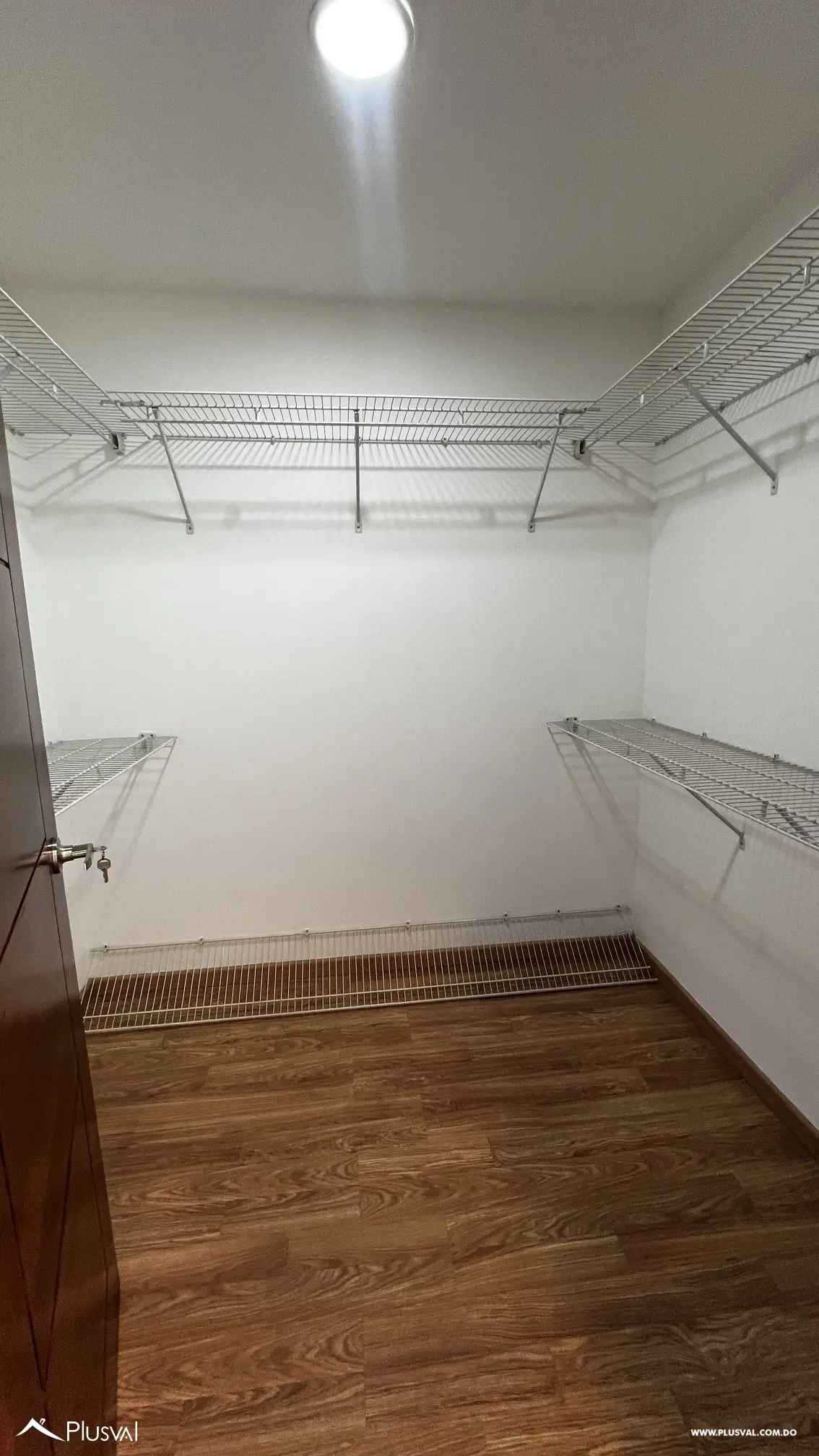 Moderno apartamento en venta, ubicado en Evaristo Morales 530276