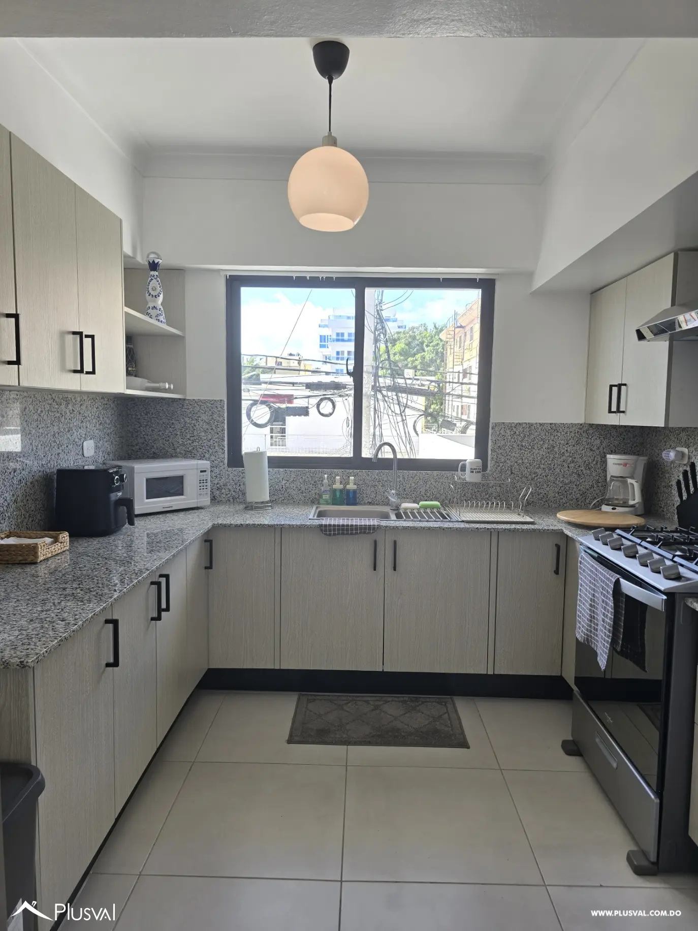 Apartamento en Venta,  en el Millon con Terraza 506162