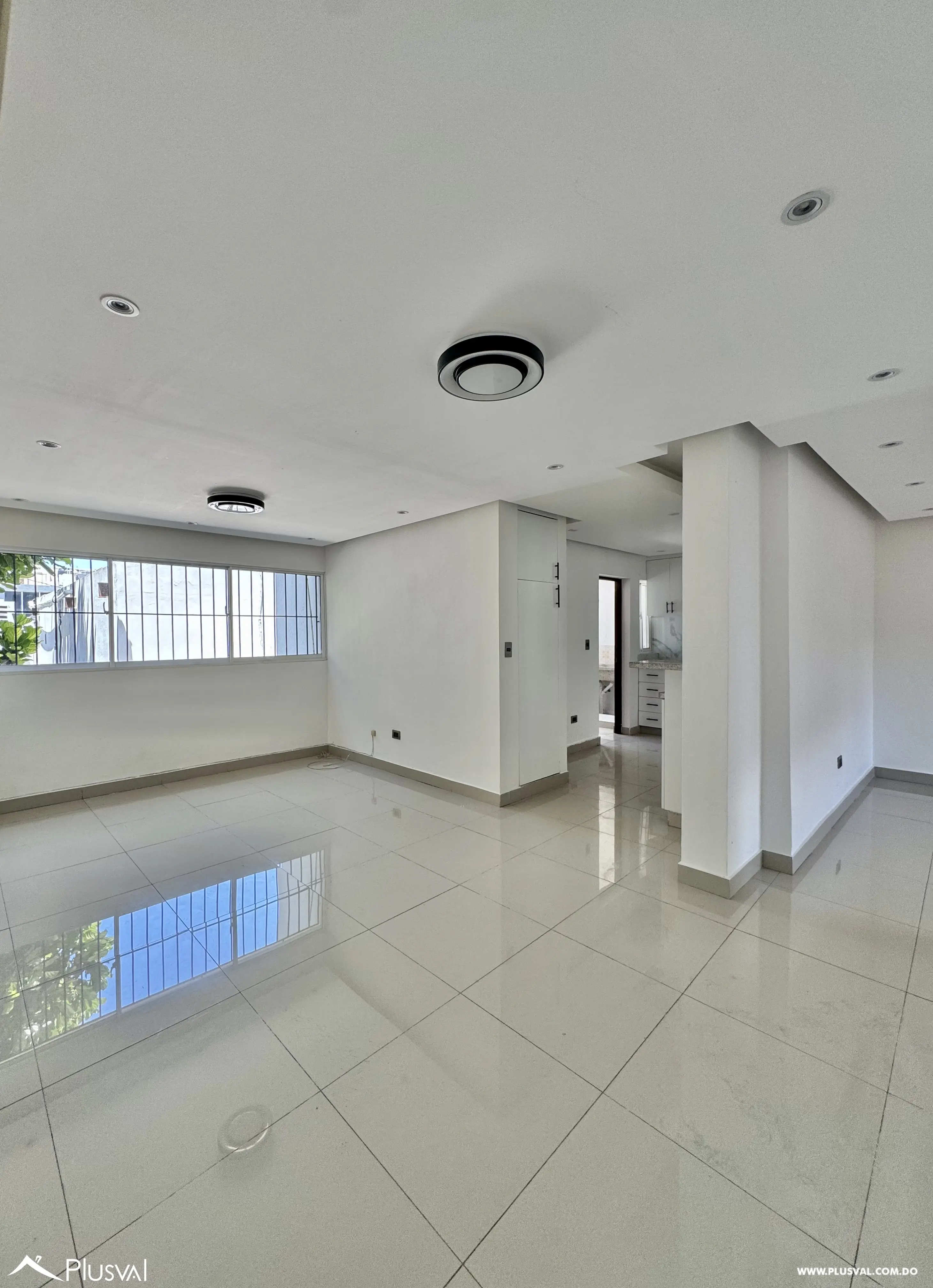 Alquilo Maravilloso Apto Remosado en Excelente Zona de Evaristo  Morales 503284