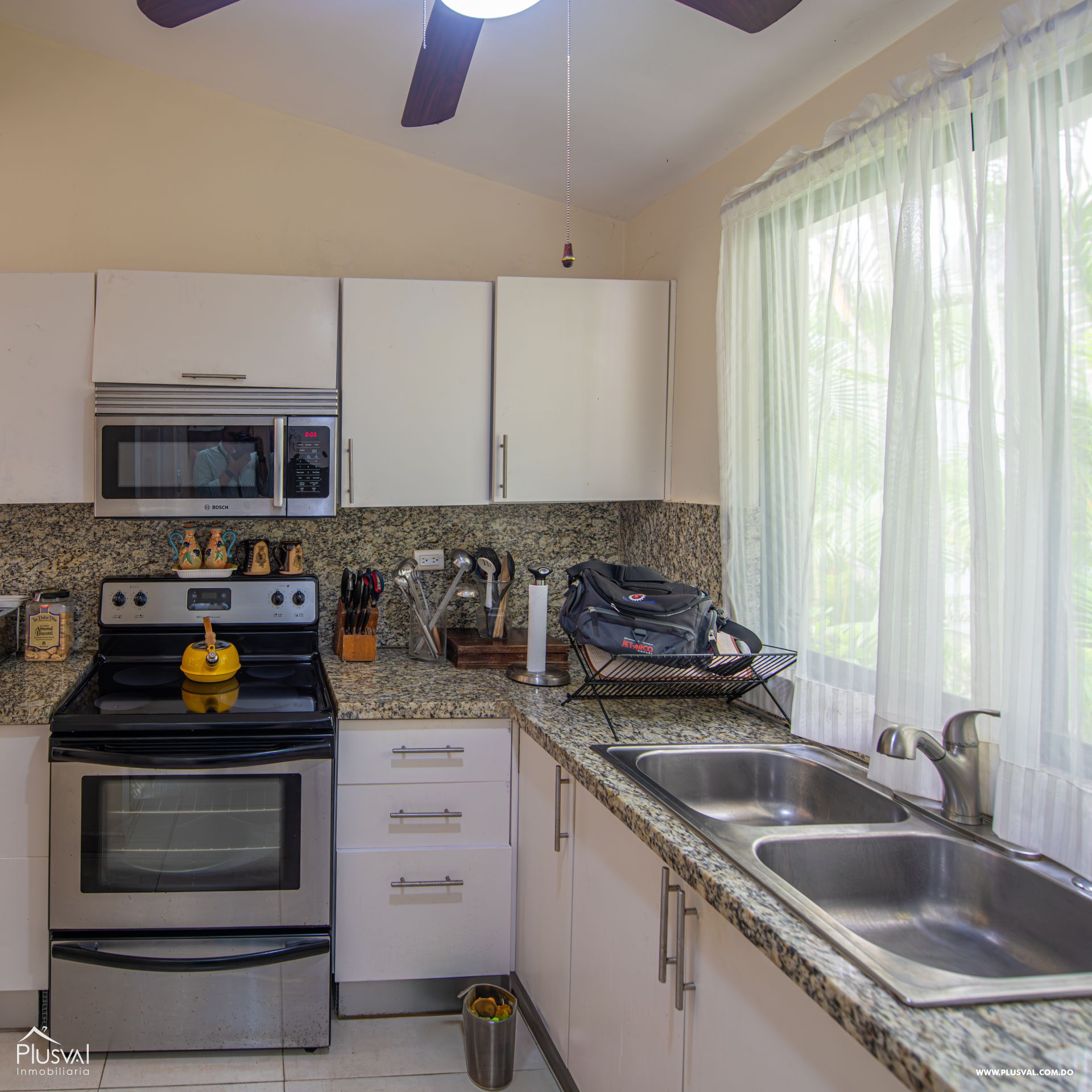Villa en venta en metro Country Club con piscina privada y vista al campo de golf 456523