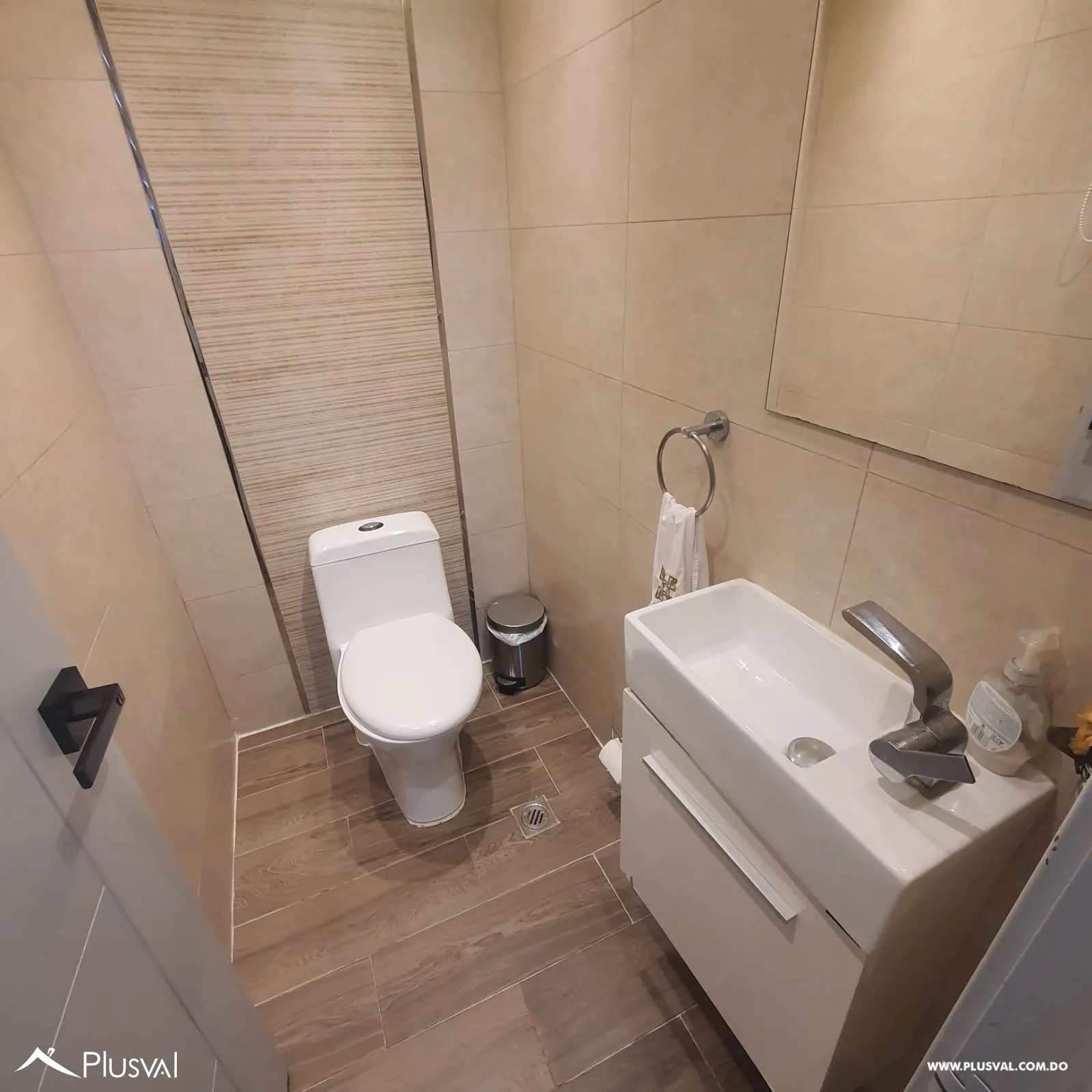 Se Alquila apartamento amueblado en Evaristo Morales 453900