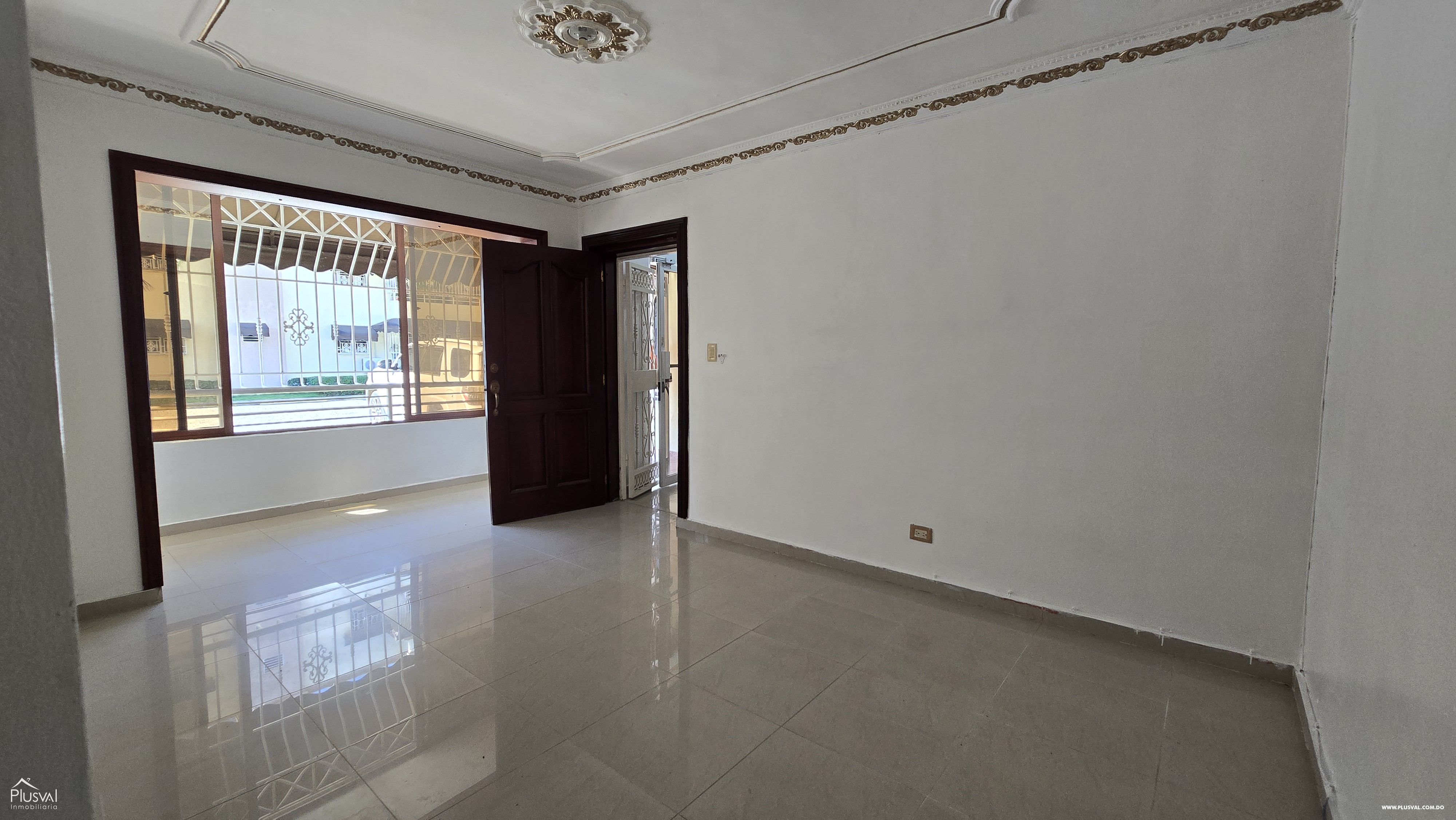 Buscas para vivir un apartamento amplio en una zona tranquila? Esta es tu oportunidad. 459423