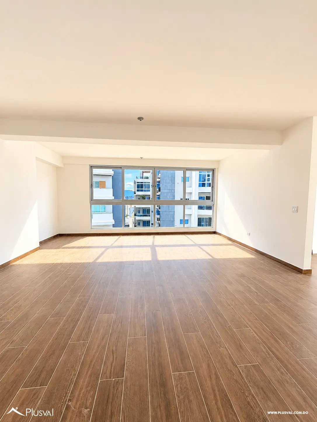 Penthouse de Lujo en Naco | 3 Niveles, 3 Habitaciones y Terraza 537055