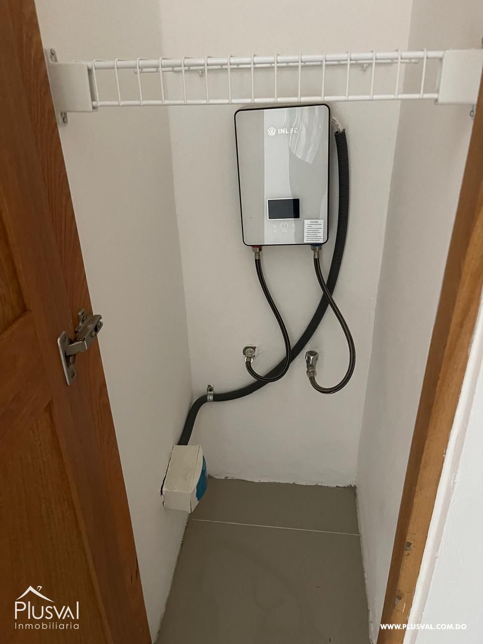 Apartamento en Venta  Avenida Antonio Guzmán Con Piscina y Seguridad 467320