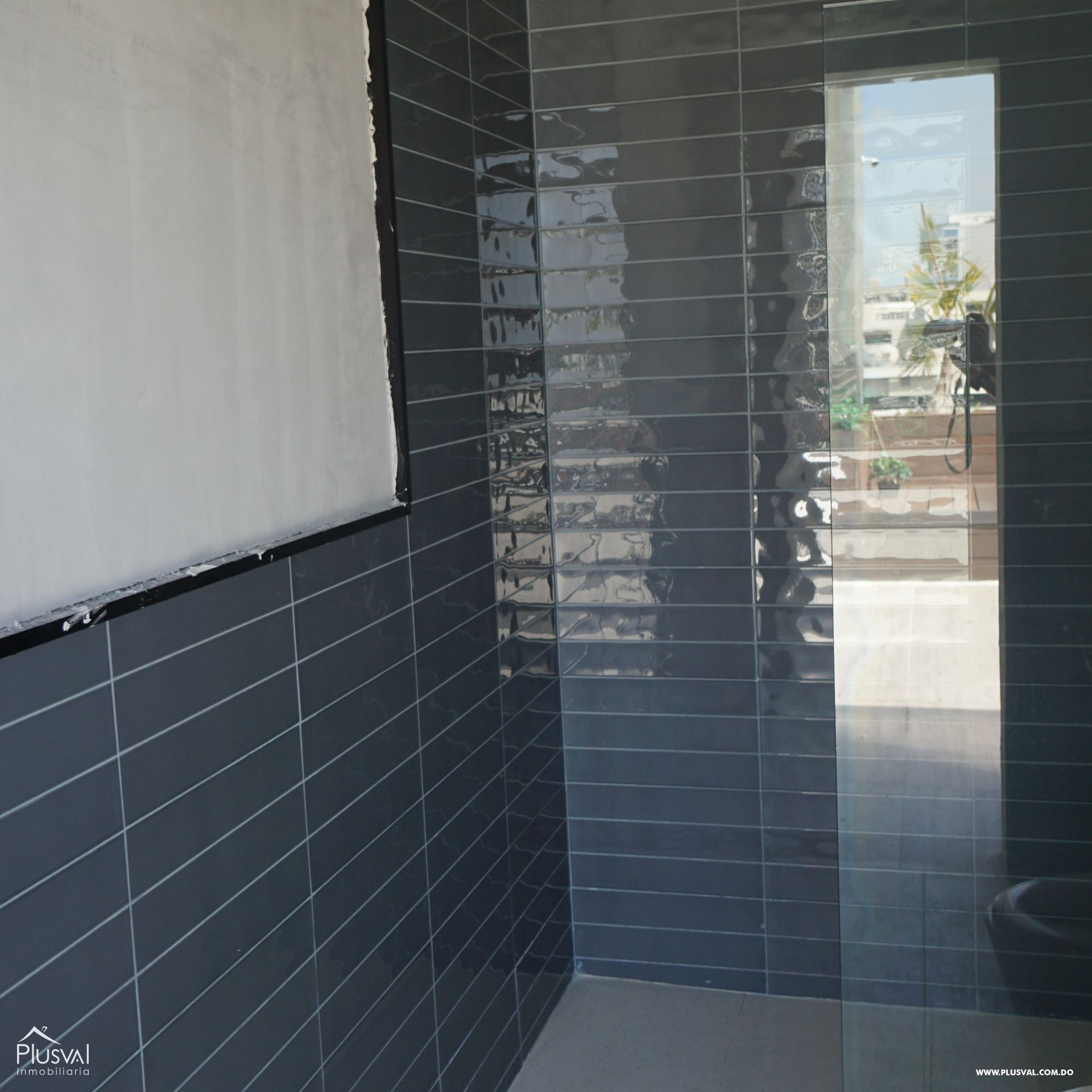 Moderno apartamento en alquiler con línea blanca en Piantini 430676