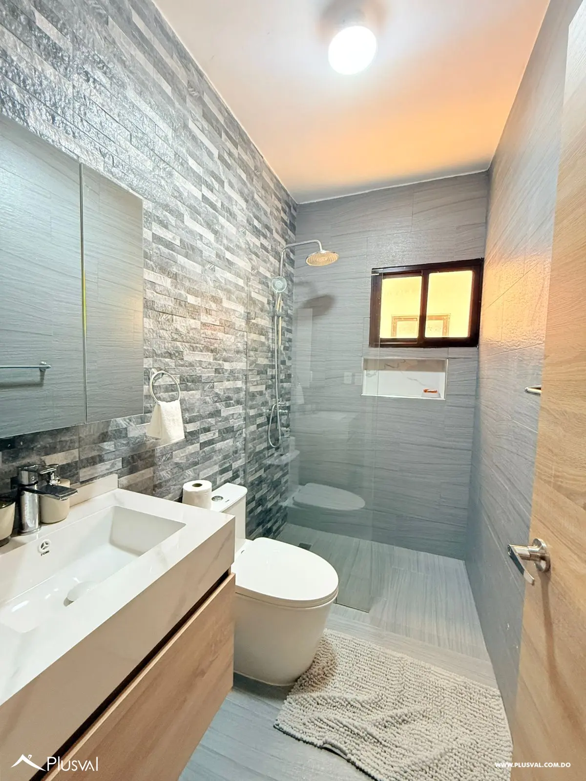 Alquiler de Villa con patio y piscina totalmente amueblado 470251