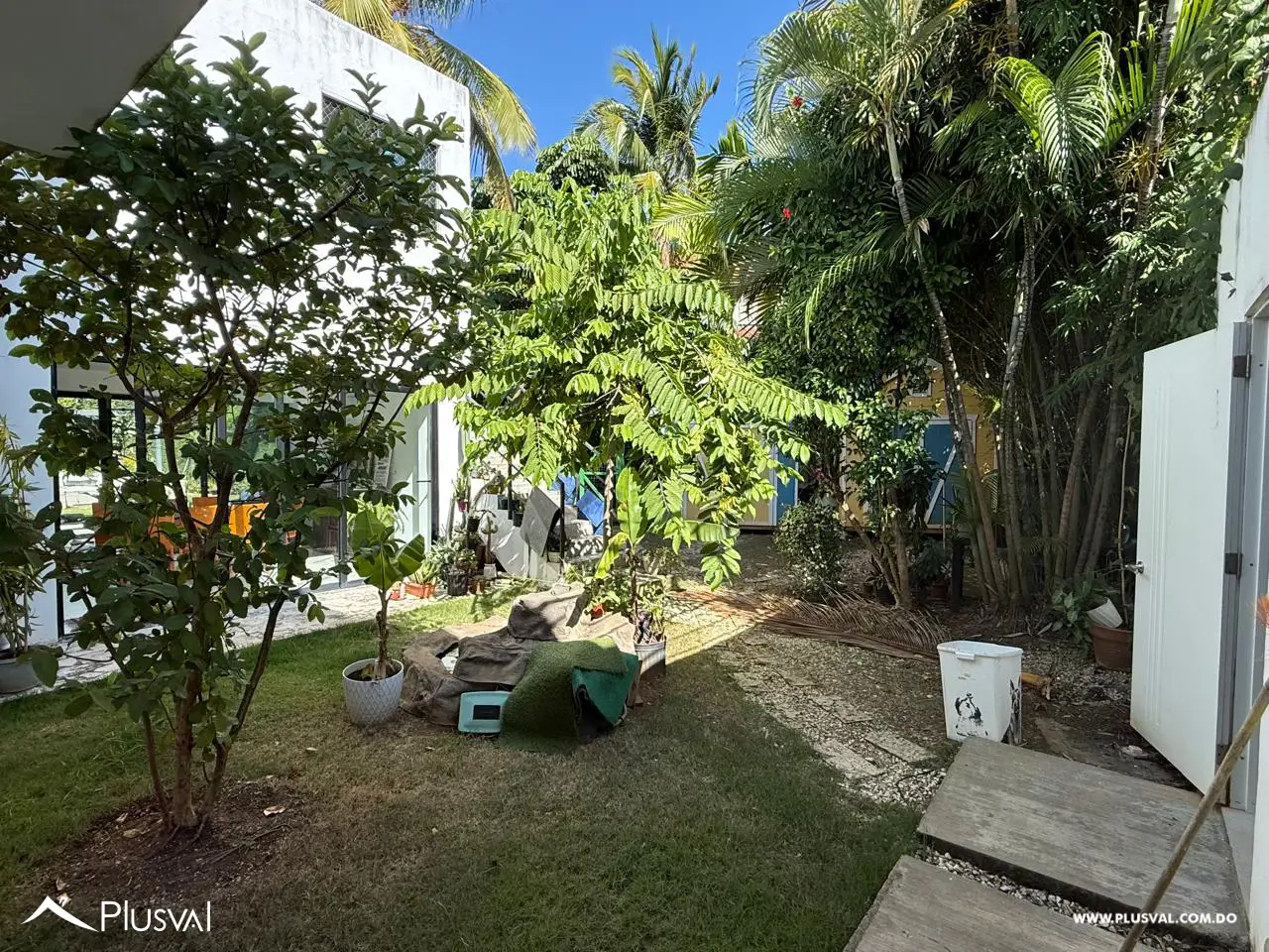 Casa Inteligente con Paneles Solares, Tesla Powerwall y Piscina en Las Praderas 487986