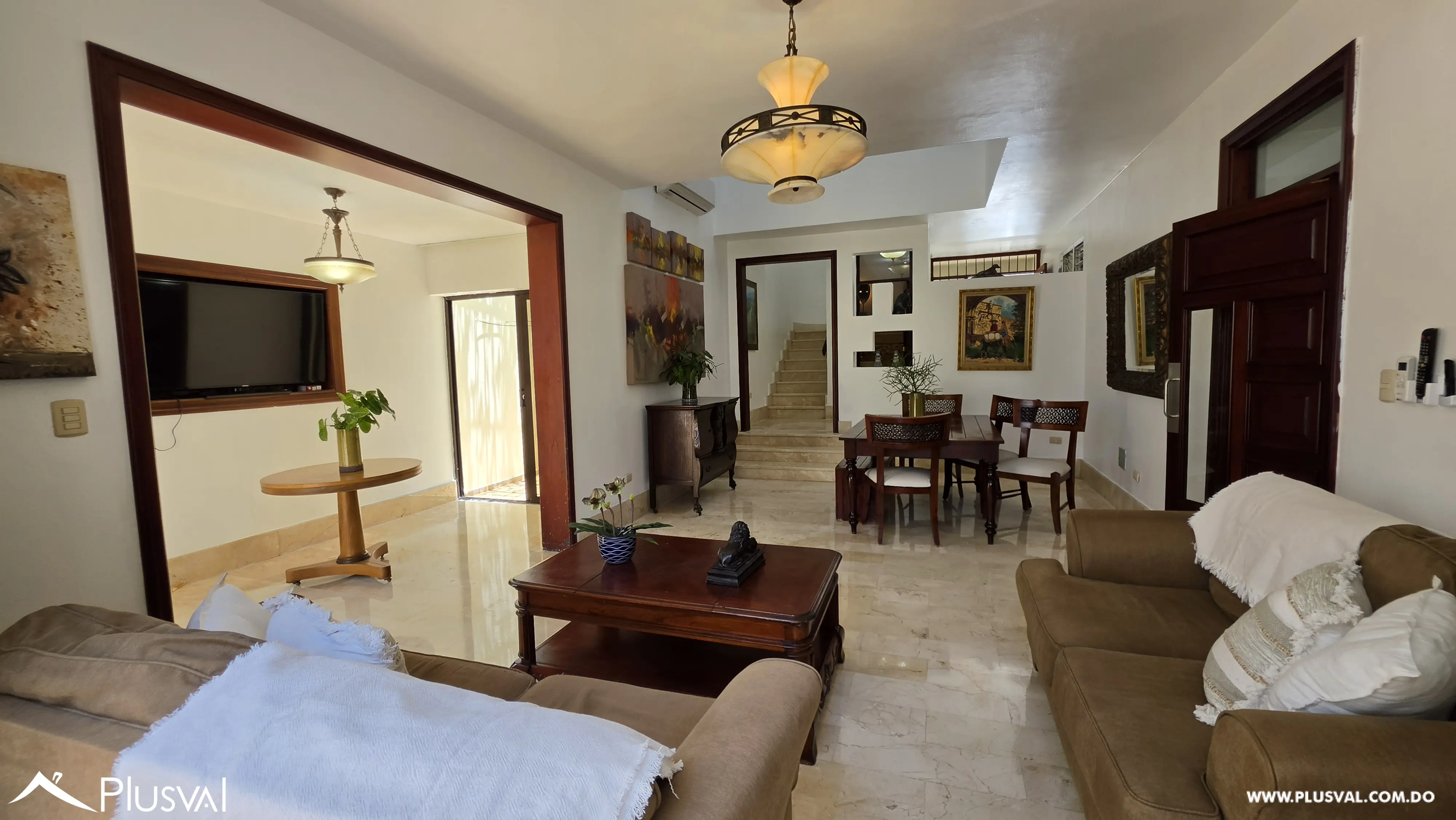 Buscas Espacio, Tranquilidad y Ubicación Céntrica: La Casa Ideal para tu Familia", La Esperilla 521309
