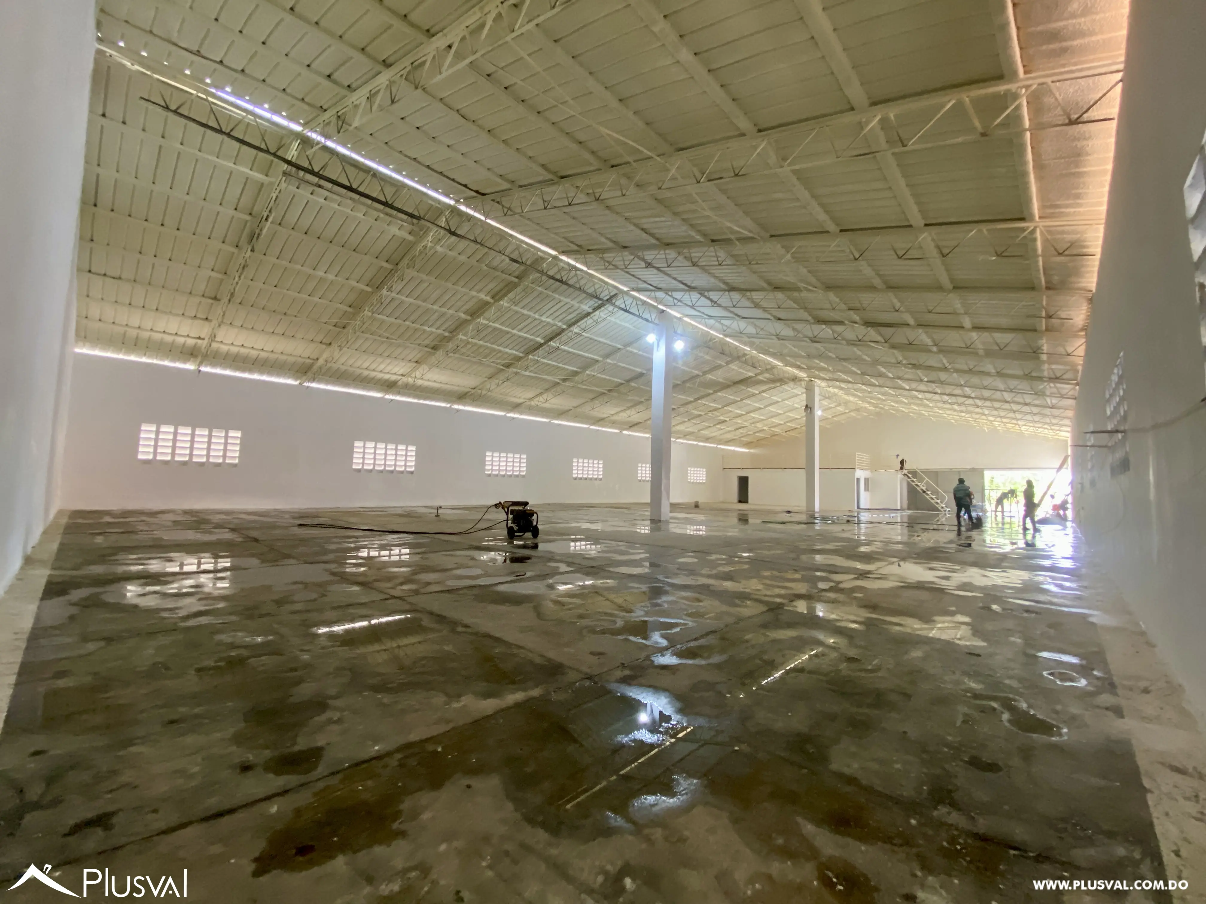 Alquiler de Nave Industrial 800 m² con oficinas y mezzanine en la Av. Independencia 455430