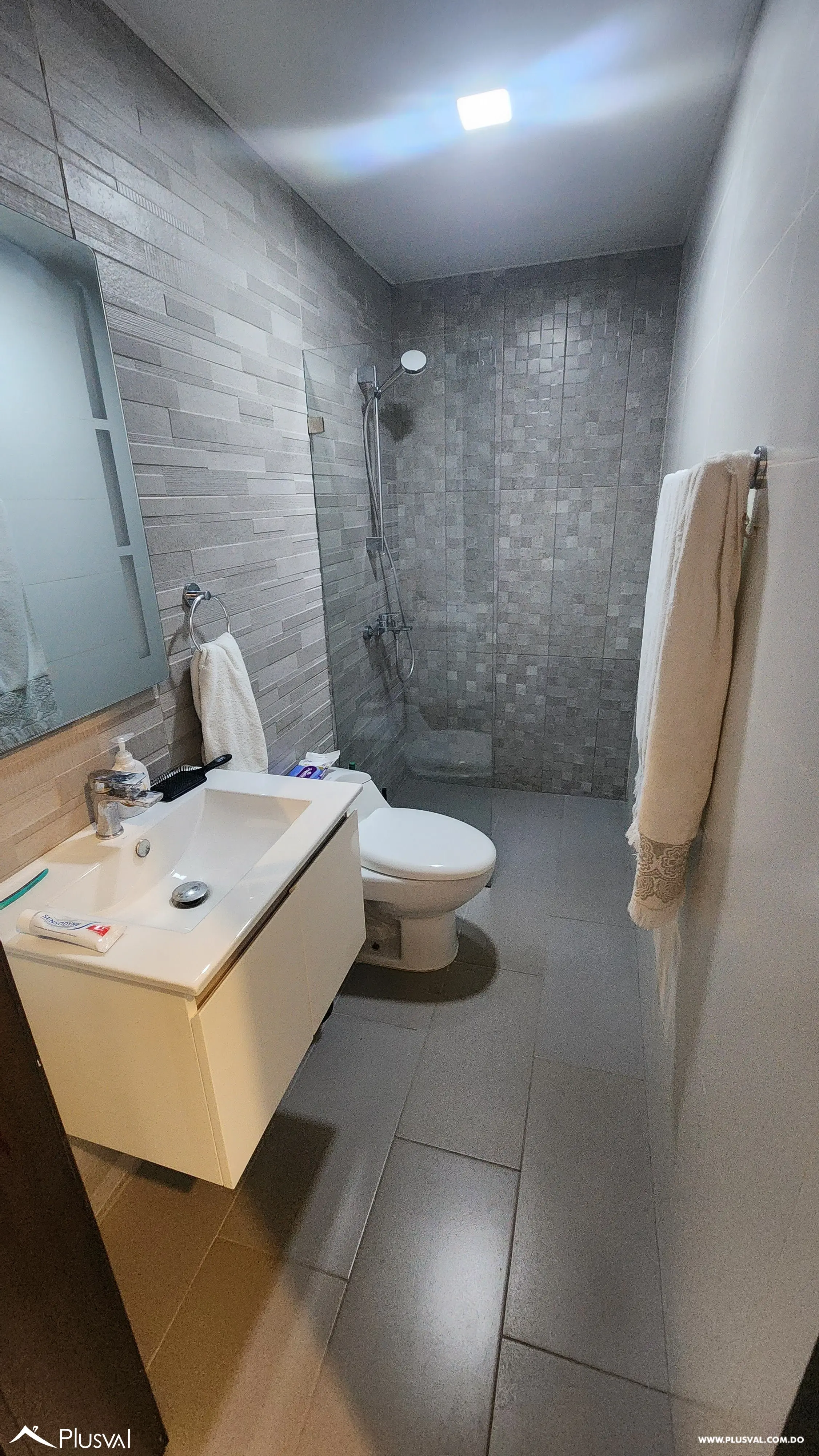 Se vende apartamento de 2 habitaciones en Piantini. 483396