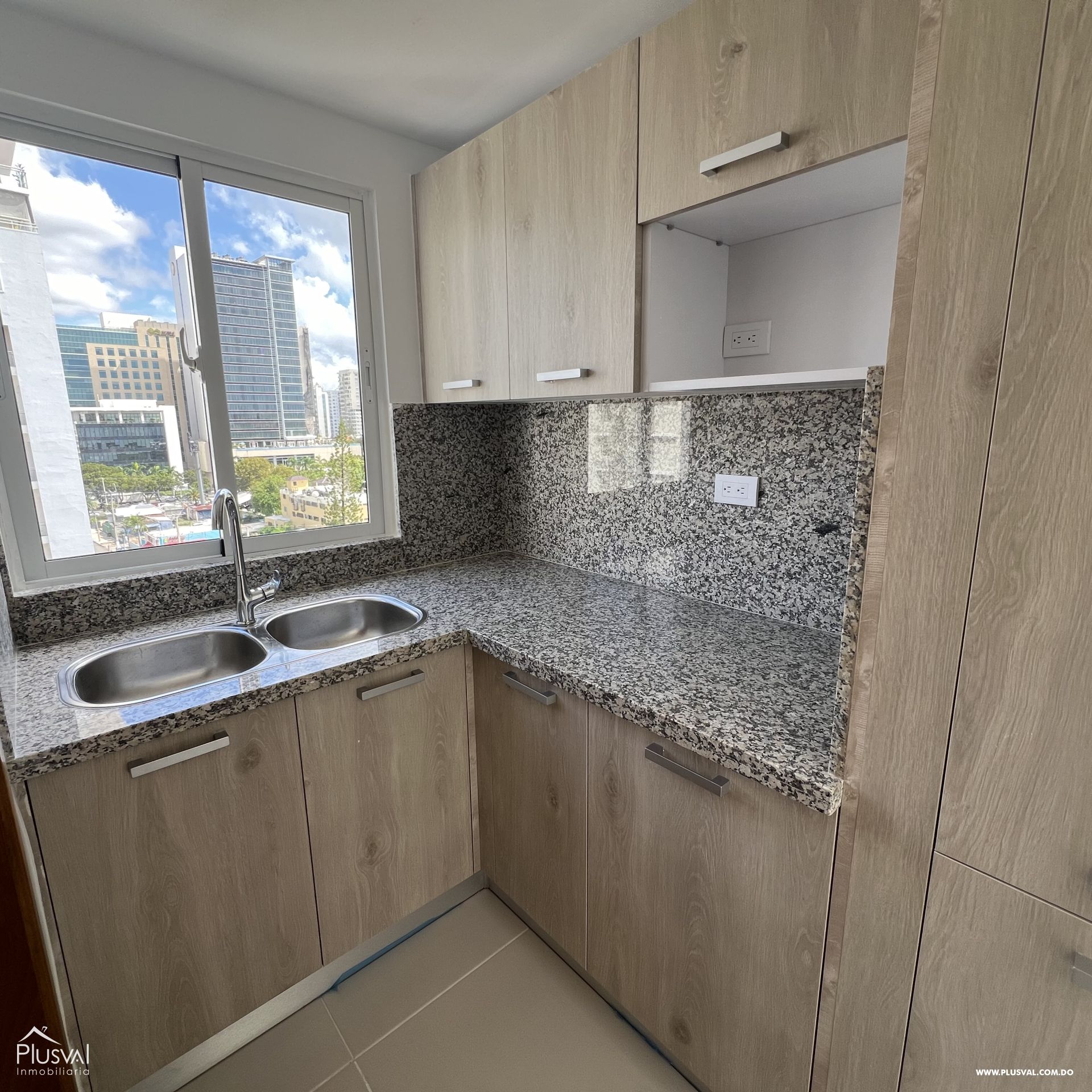 Apartamento en alquiler en Evaristo Morales 319625