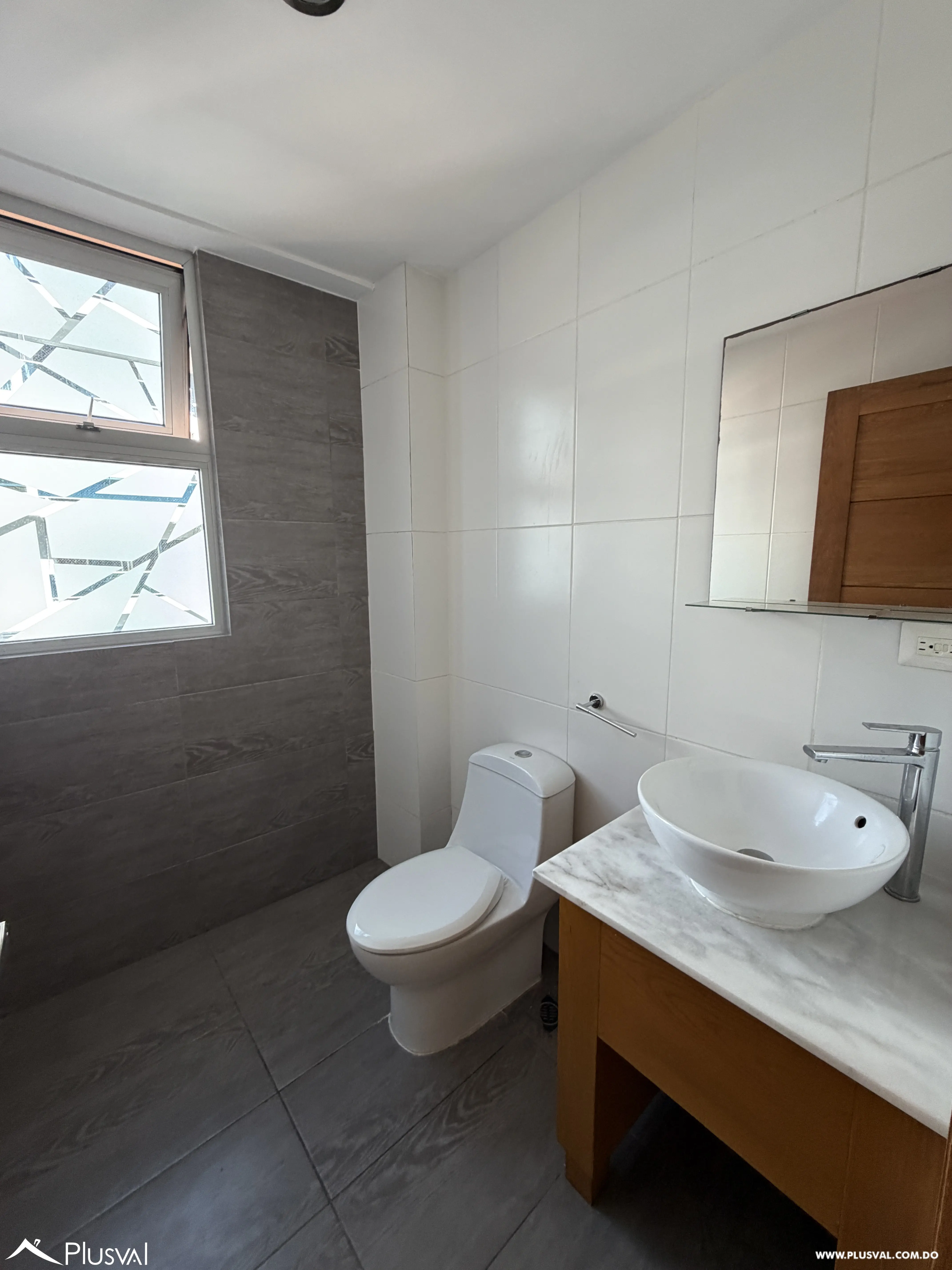 Apartamento de 3 habitaciones mas estudio  en alquiler en Serralles tipo loft. 467521