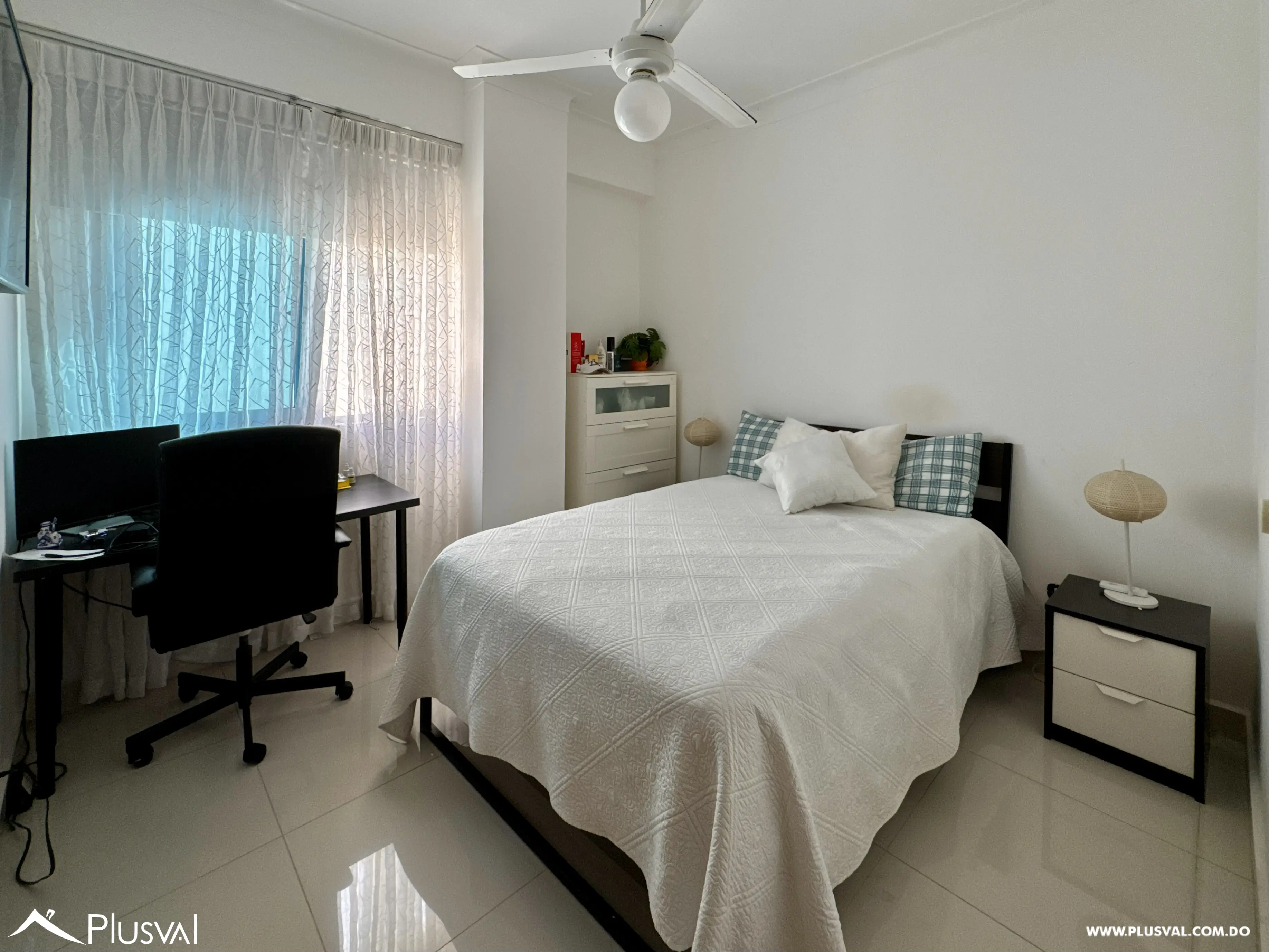 Alquilo apartamento de tres habitaciones en Renacimiento. 484136