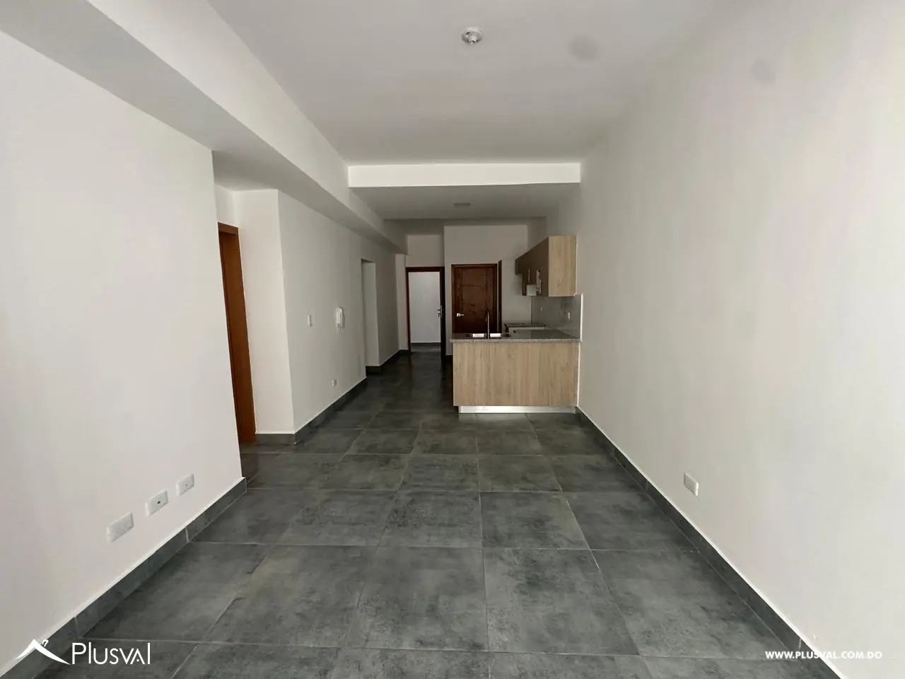 Apartamento en alquiler de 2 habitaciones en el sector de Evaristo Morales 476668