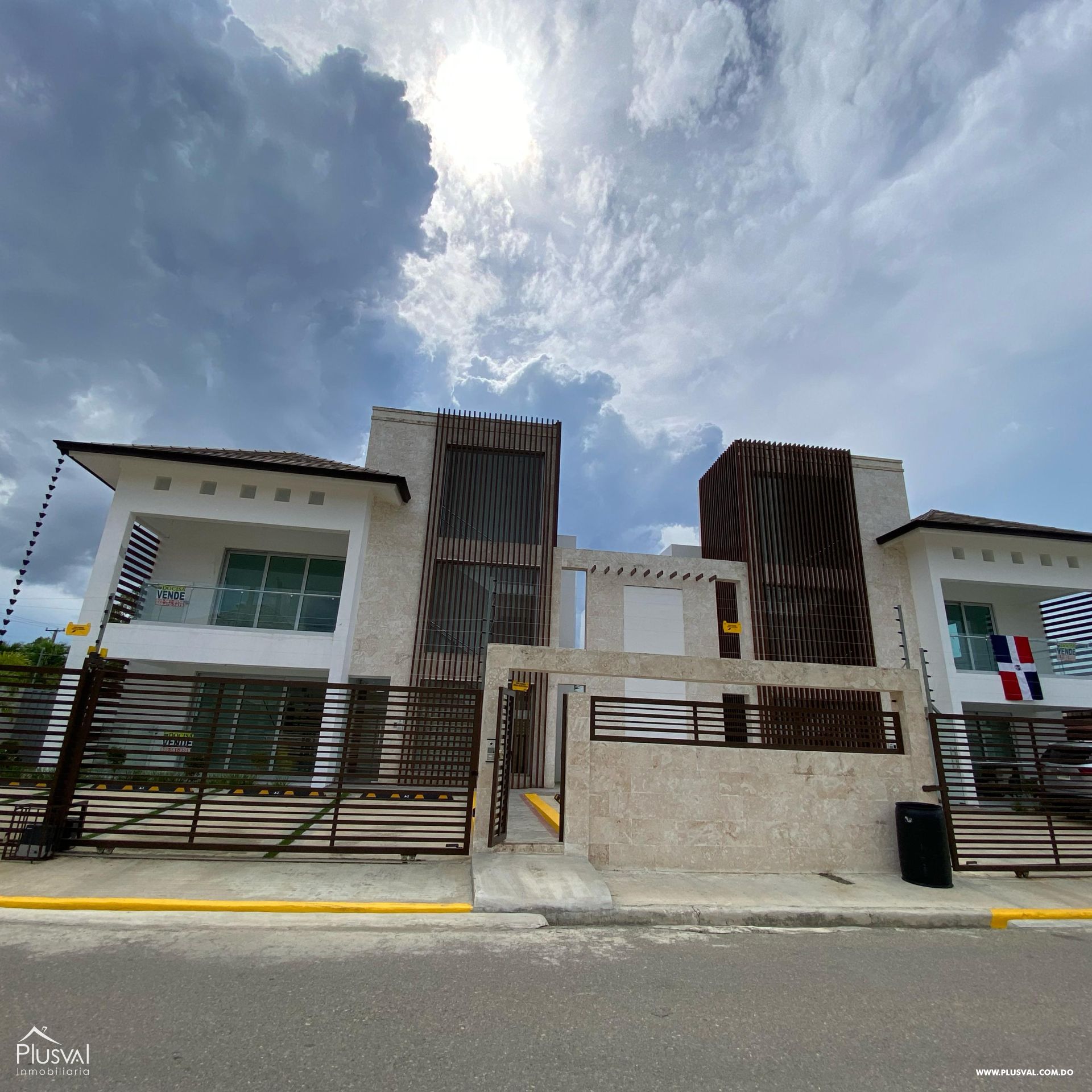 Apartamentos tipo casa en edificio exclusivo 433089