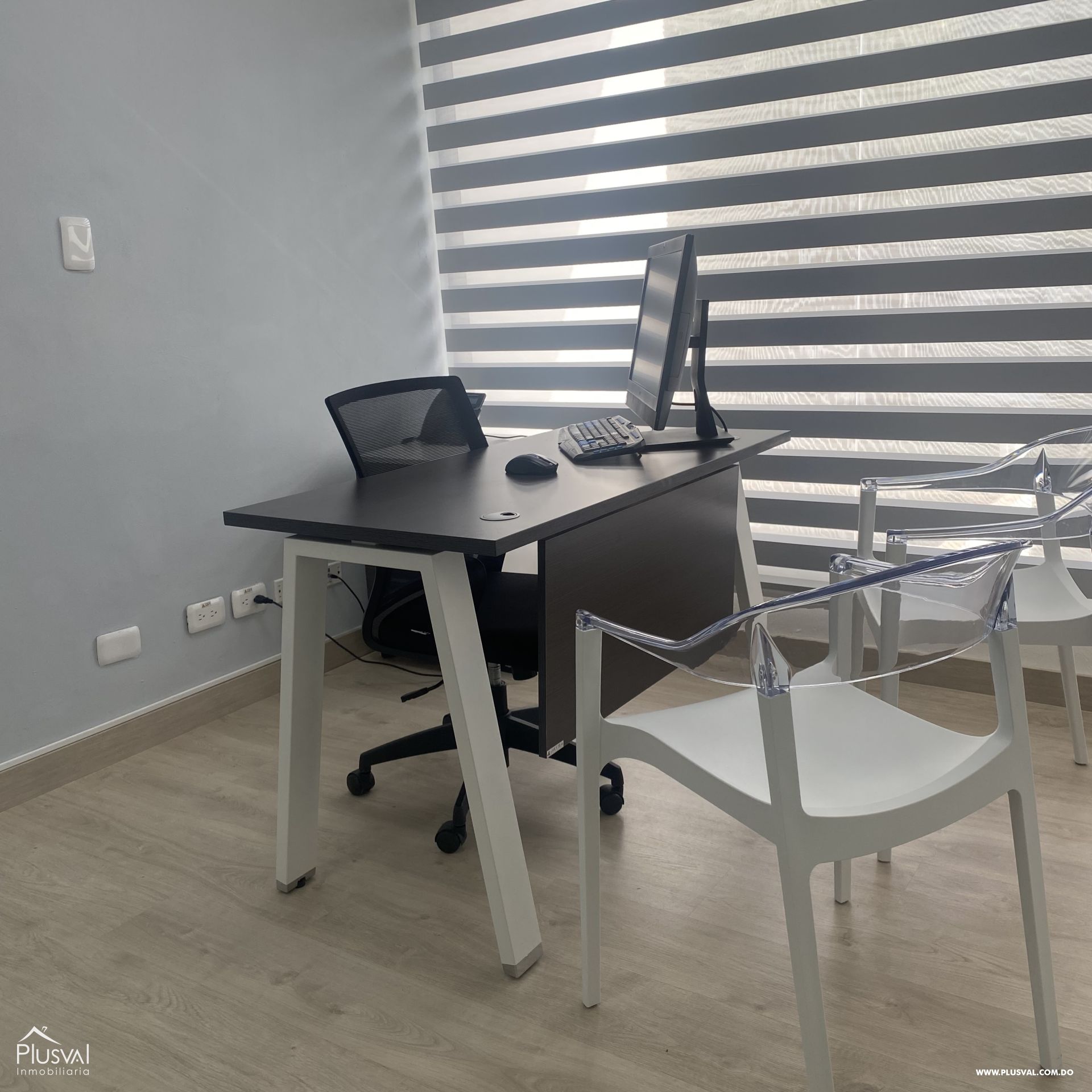 Alquilo local comercial moderno vacío en Bella Vista 403937