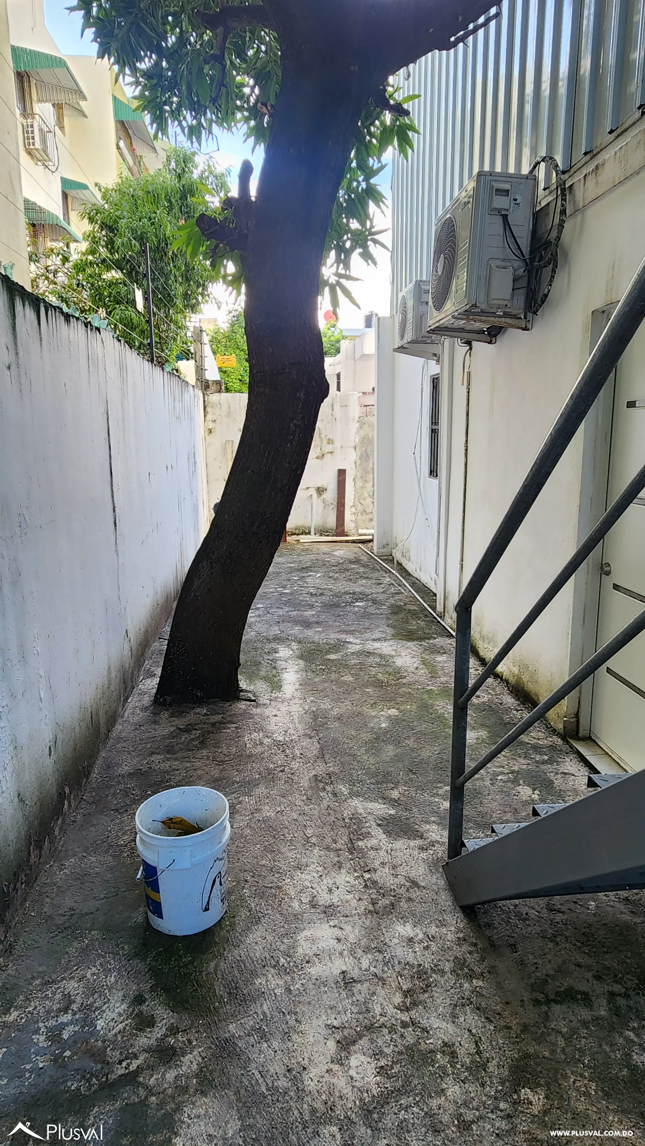 Se vende casa ideal para comercio y/o vivir. 473564