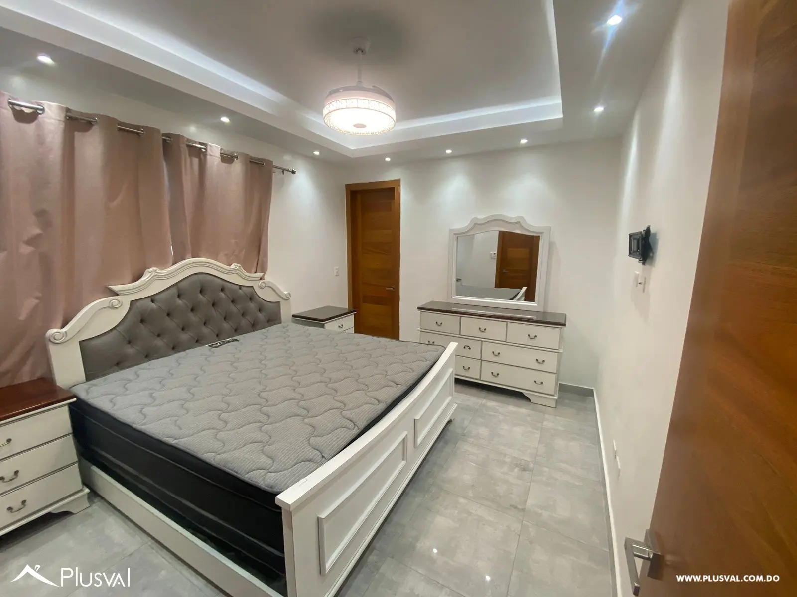 Alquiler Penthouse de 2 Niveles con Amplia Terraza Privada 454567
