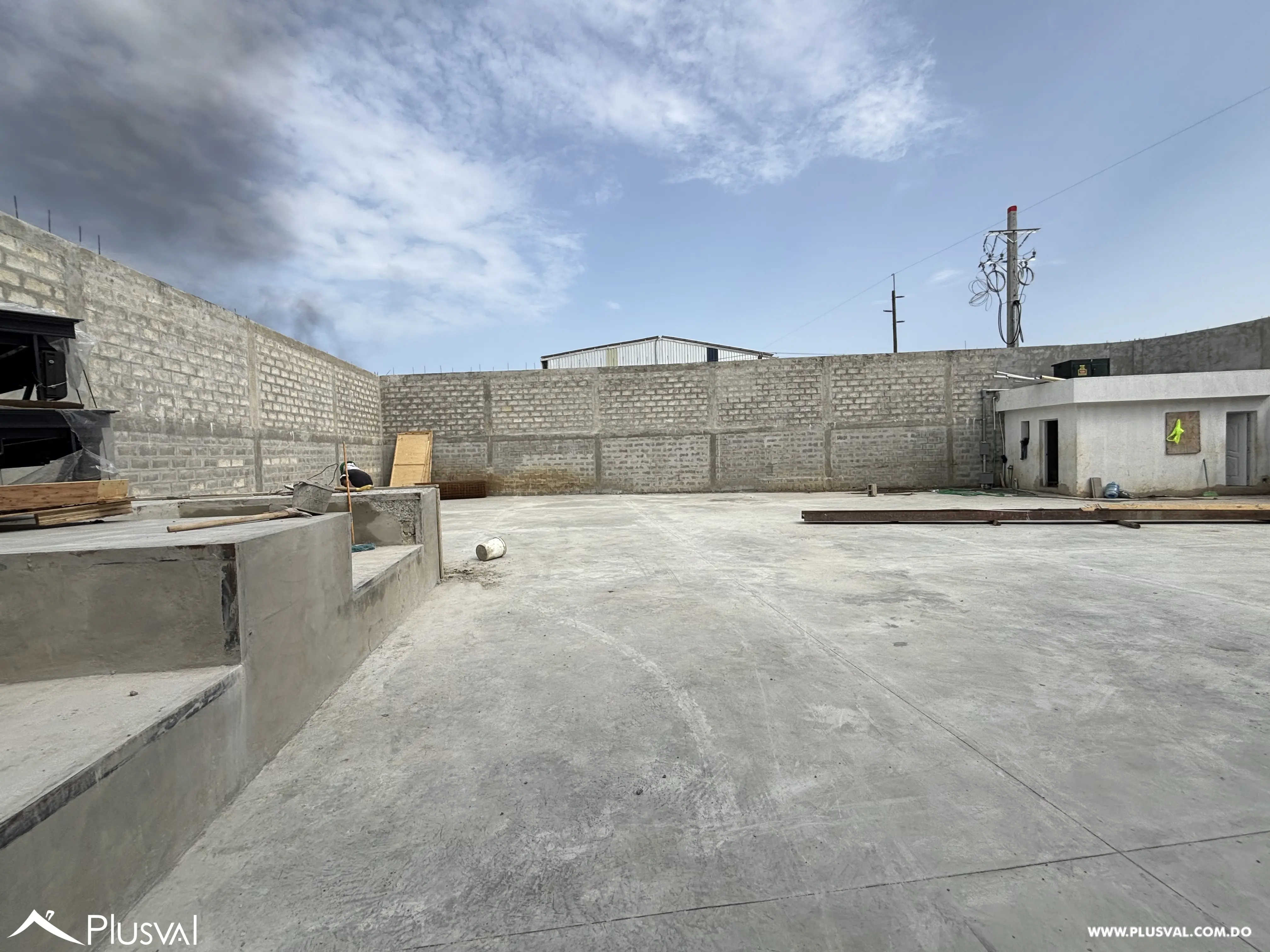 Nave industrial en alquiler con facil acceso en Hato Nuevo 522267