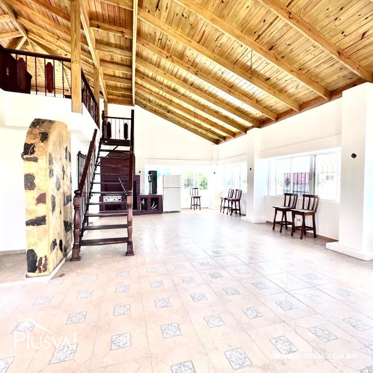 Amplio Penthouse en venta en Alma Rosa I 321429