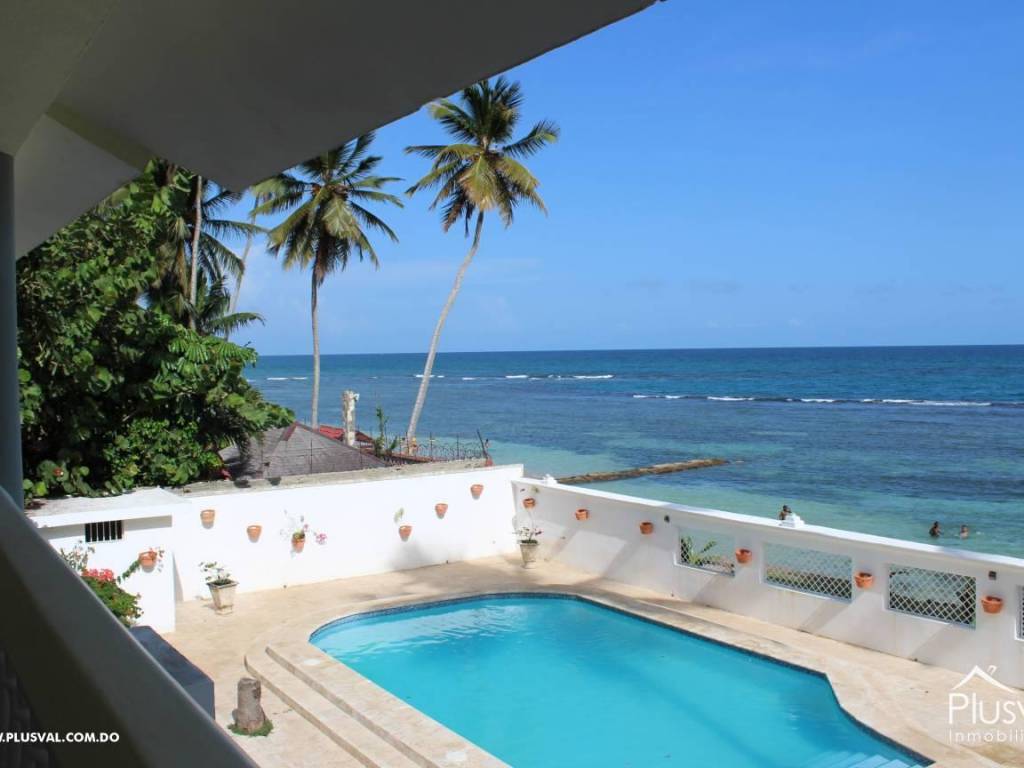 Villa en primera linea de Playa en Venta - Guayacanes 74663