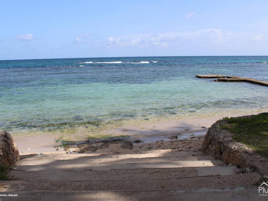 Villa en primera linea de Playa en Venta - Guayacanes 74652
