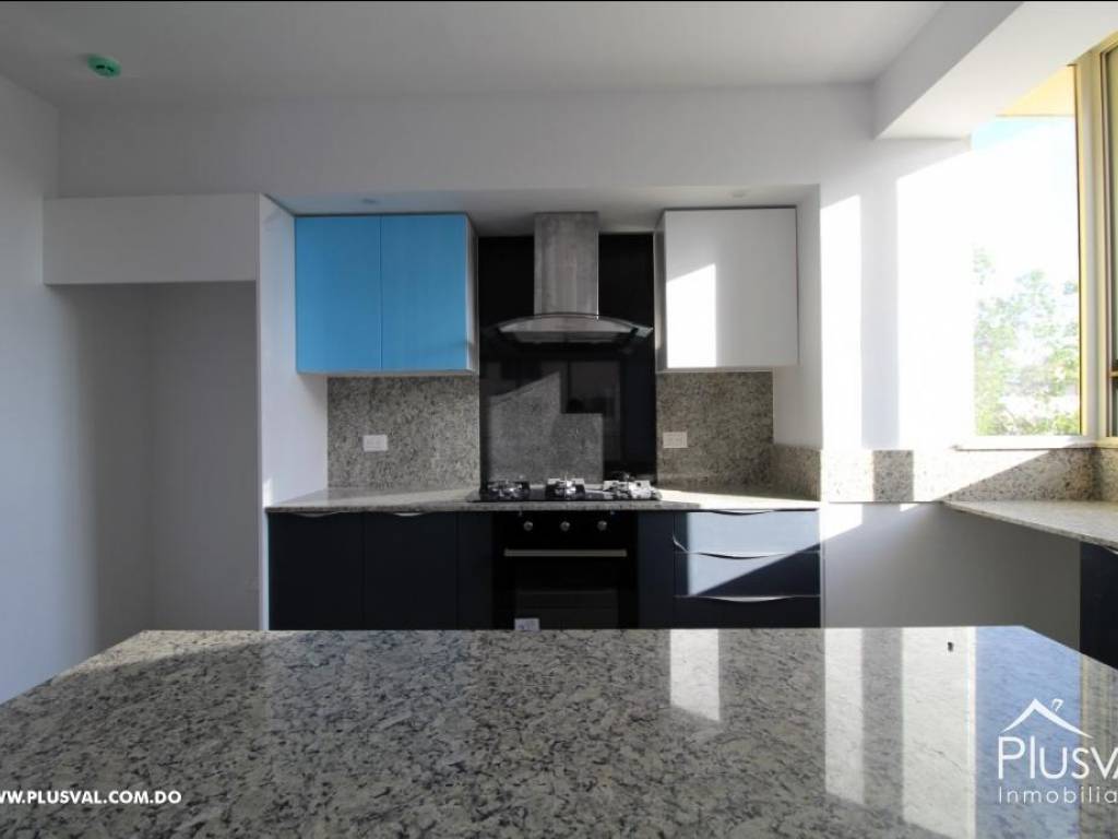 Apartamento en alquiler en Evaristo Morales 81344
