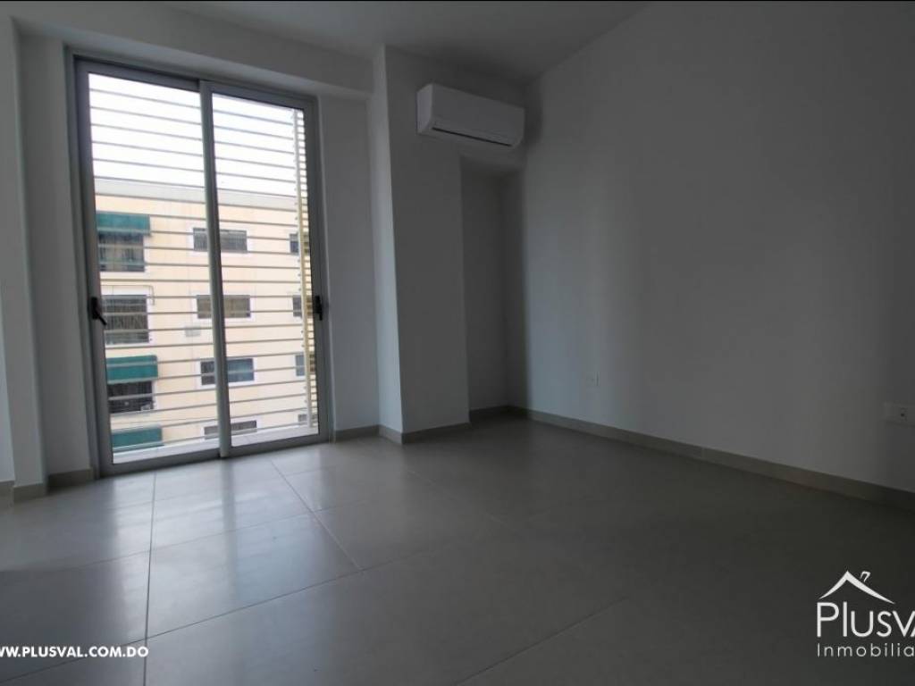 Apartamento en alquiler en Evaristo Morales 81346