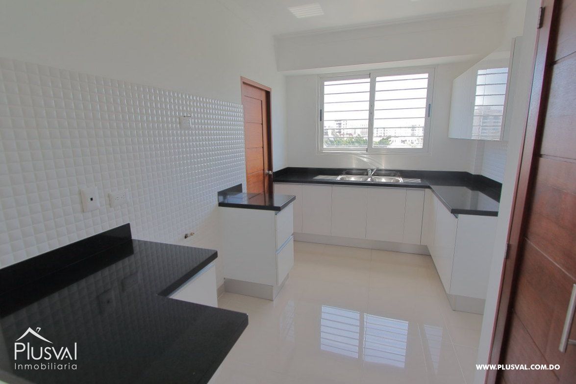 Alquiler Apartamento 1 Habitación + Estudio en Evaristo Morales 135261