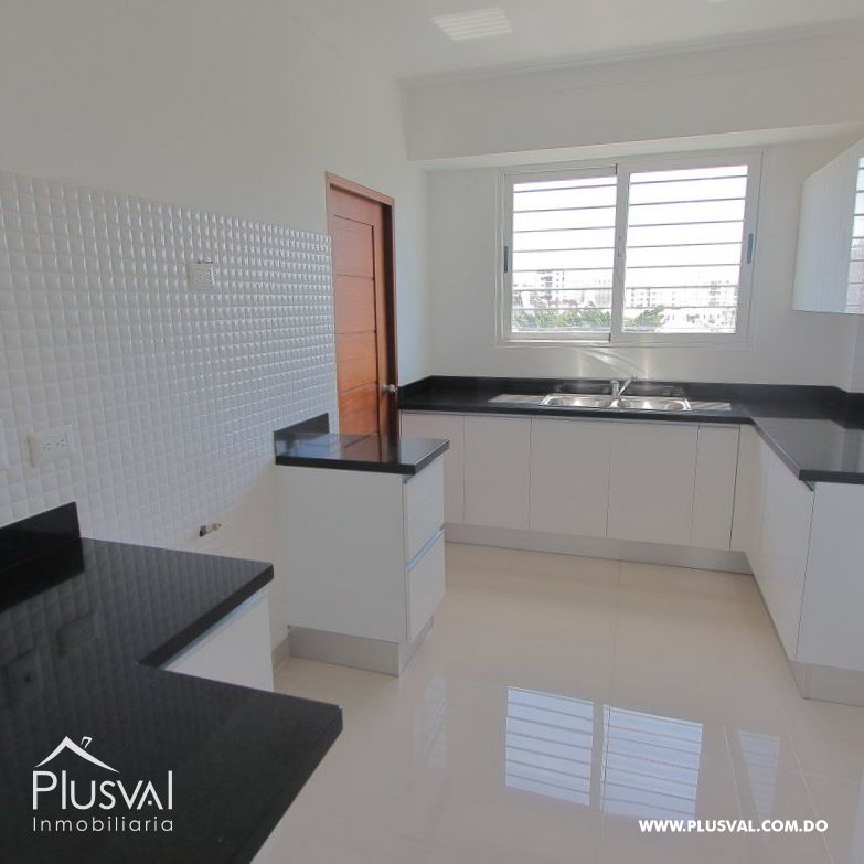 Alquiler Apartamento 1 Habitación + Estudio en Evaristo Morales 135261