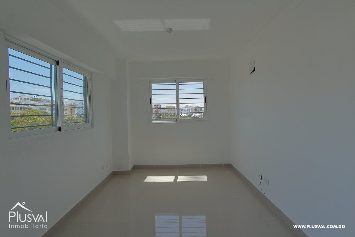 Alquiler Apartamento 1 Habitación + Estudio en Evaristo Morales 135262
