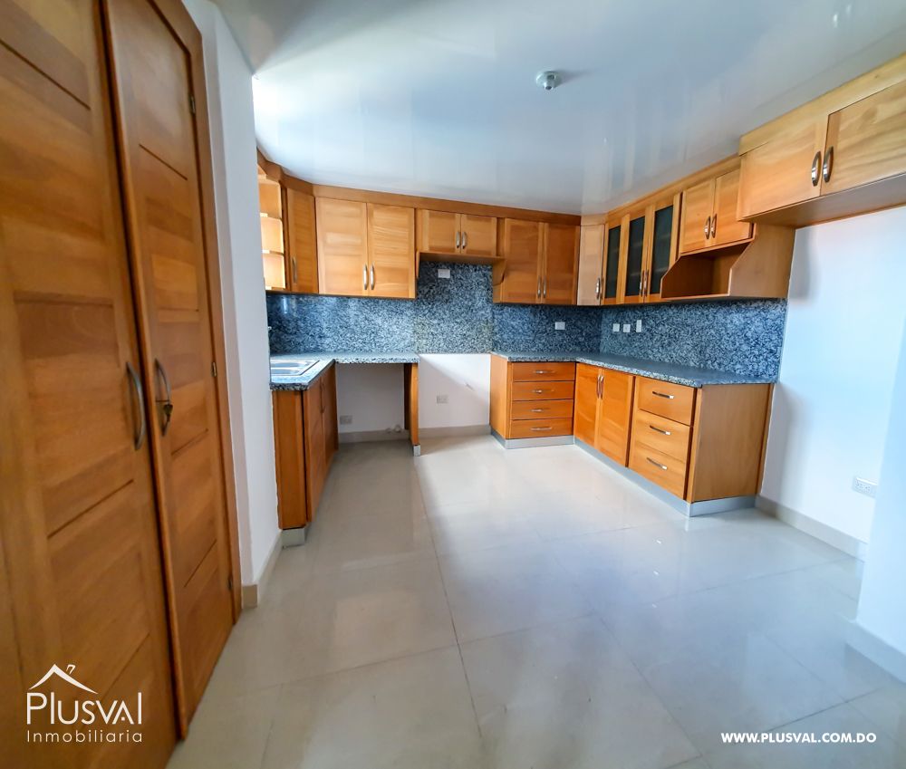 PentHouse en alquiler en buena zona de Naco 157370