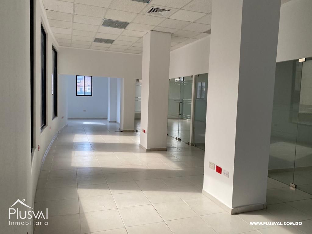 Local en alquiler en Evaristo Morales. 146124