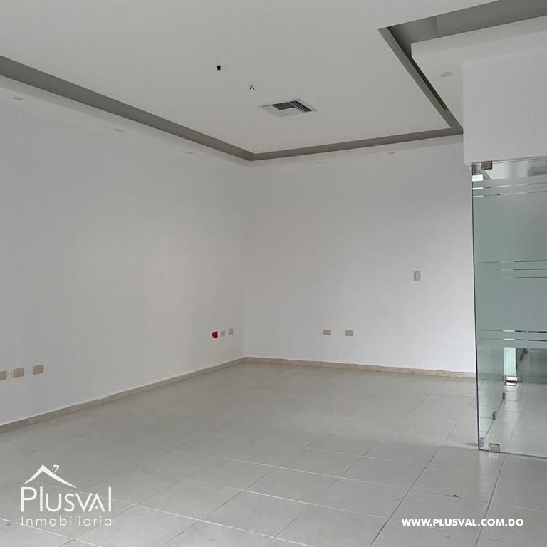 Local en alquiler en Evaristo Morales. 146127