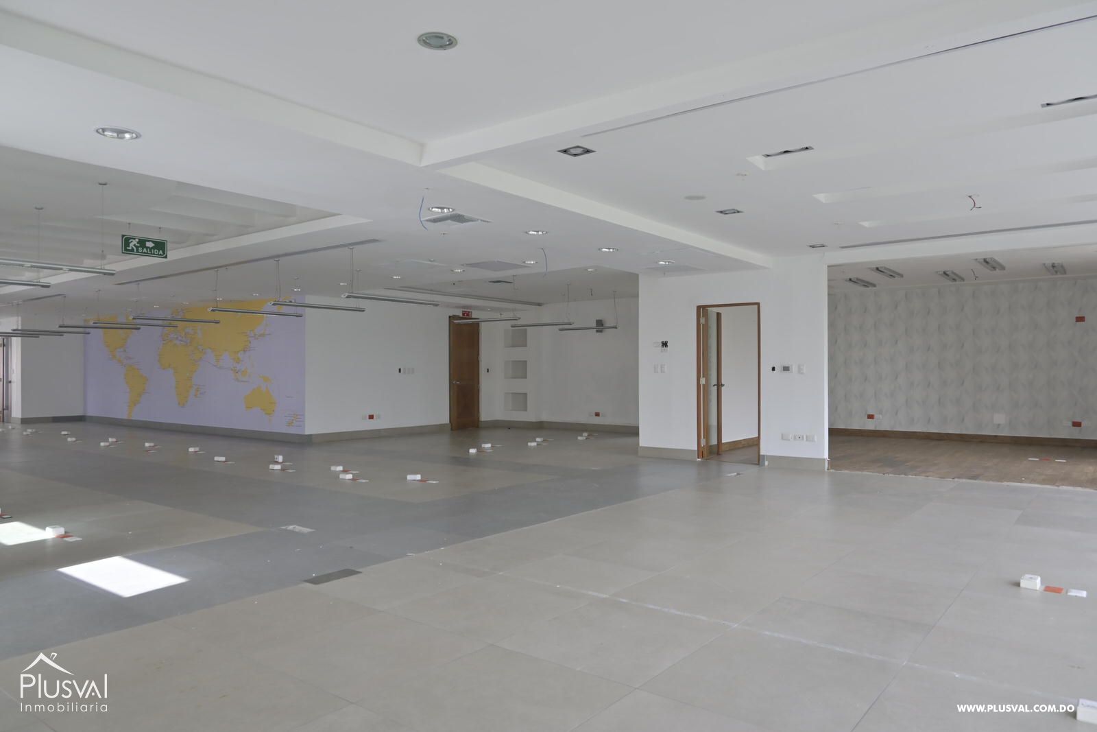 Edificio en alquiler en el sector de piantini , en excelentes condiciones 147155