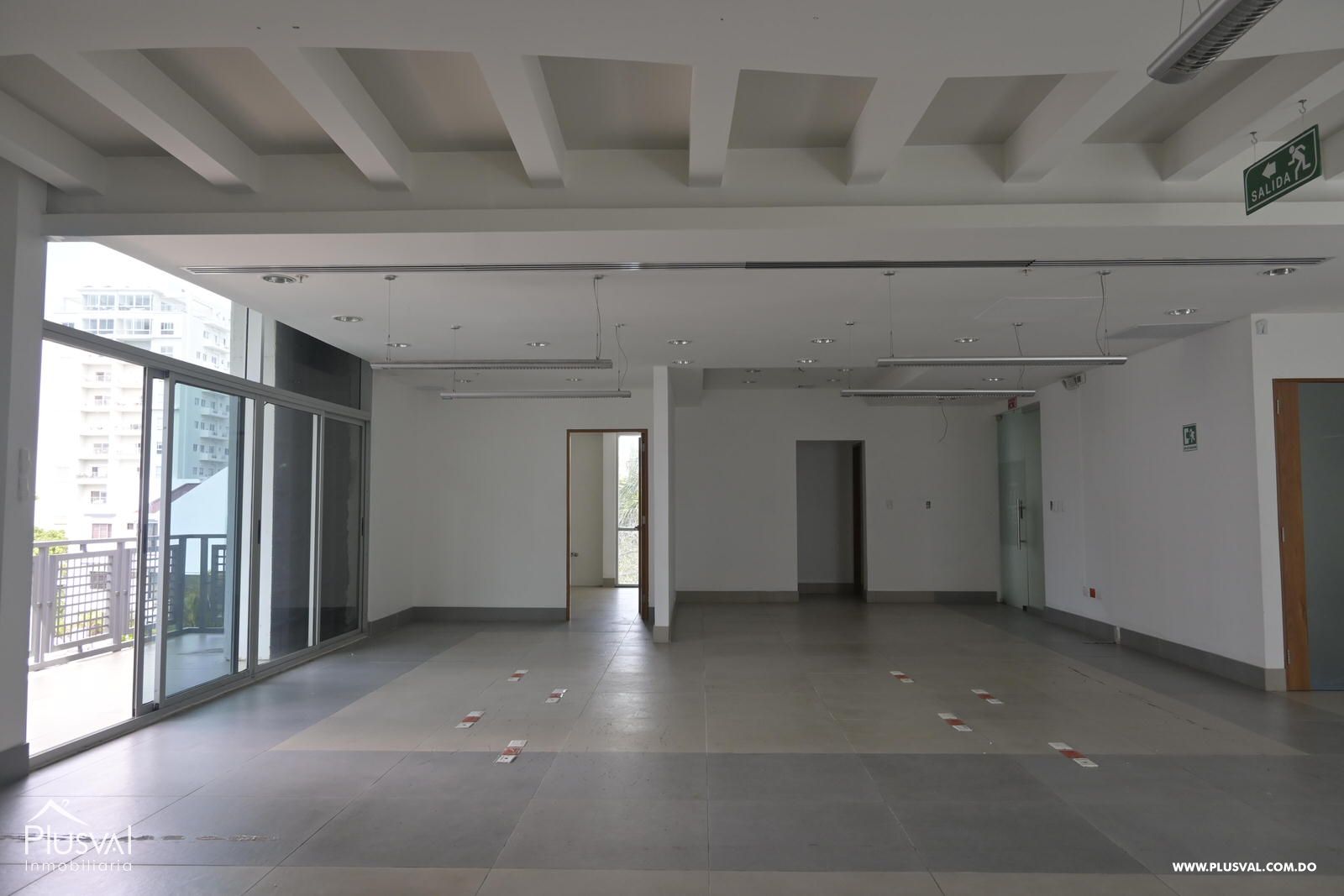 Edificio en alquiler en el sector de piantini , en excelentes condiciones 147158