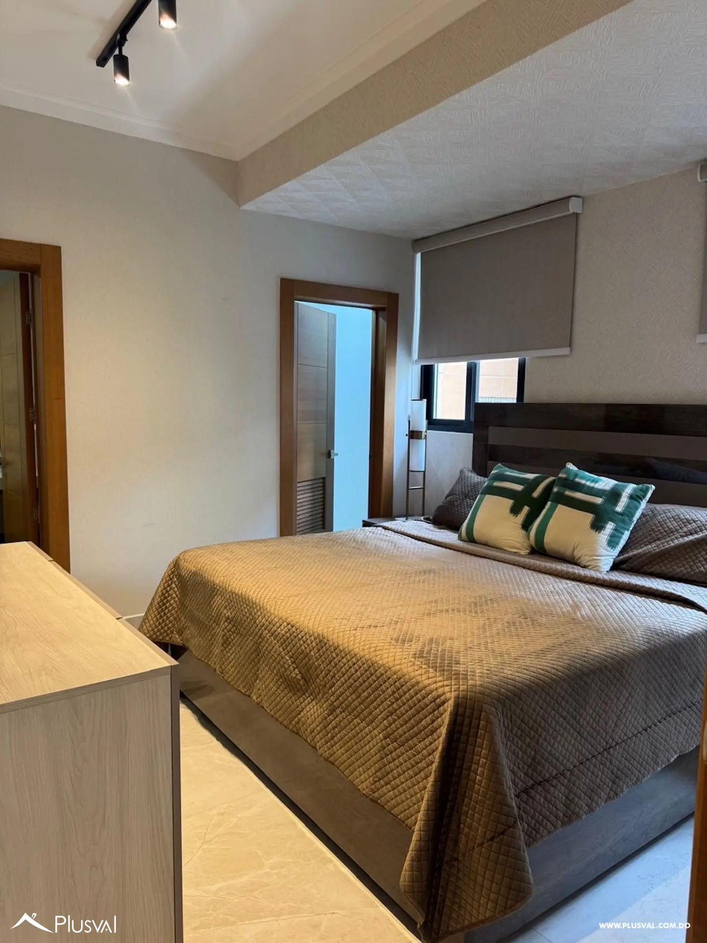 Moderno Apartamento en alquiler de 1 habitación + Estudio en Torre Exclusiva en Bella Vista –Vive con estilo en este elegante 1 habitación con estudio cerrado, balcón y áreas sociales con picuzzi, en 486799