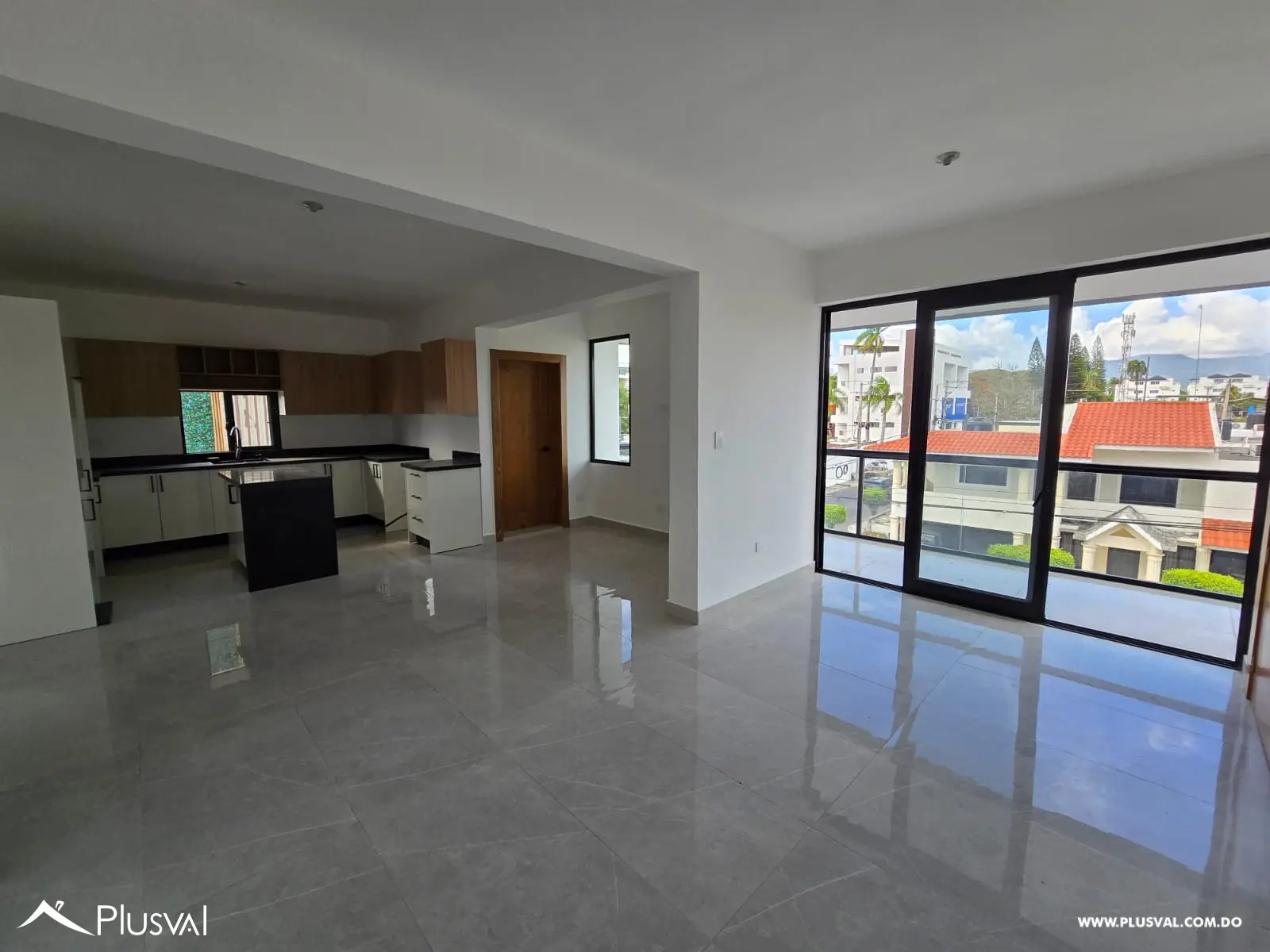 Comodo y Amplio Apartamento en Venta Ubicado en Los Laureles 526768