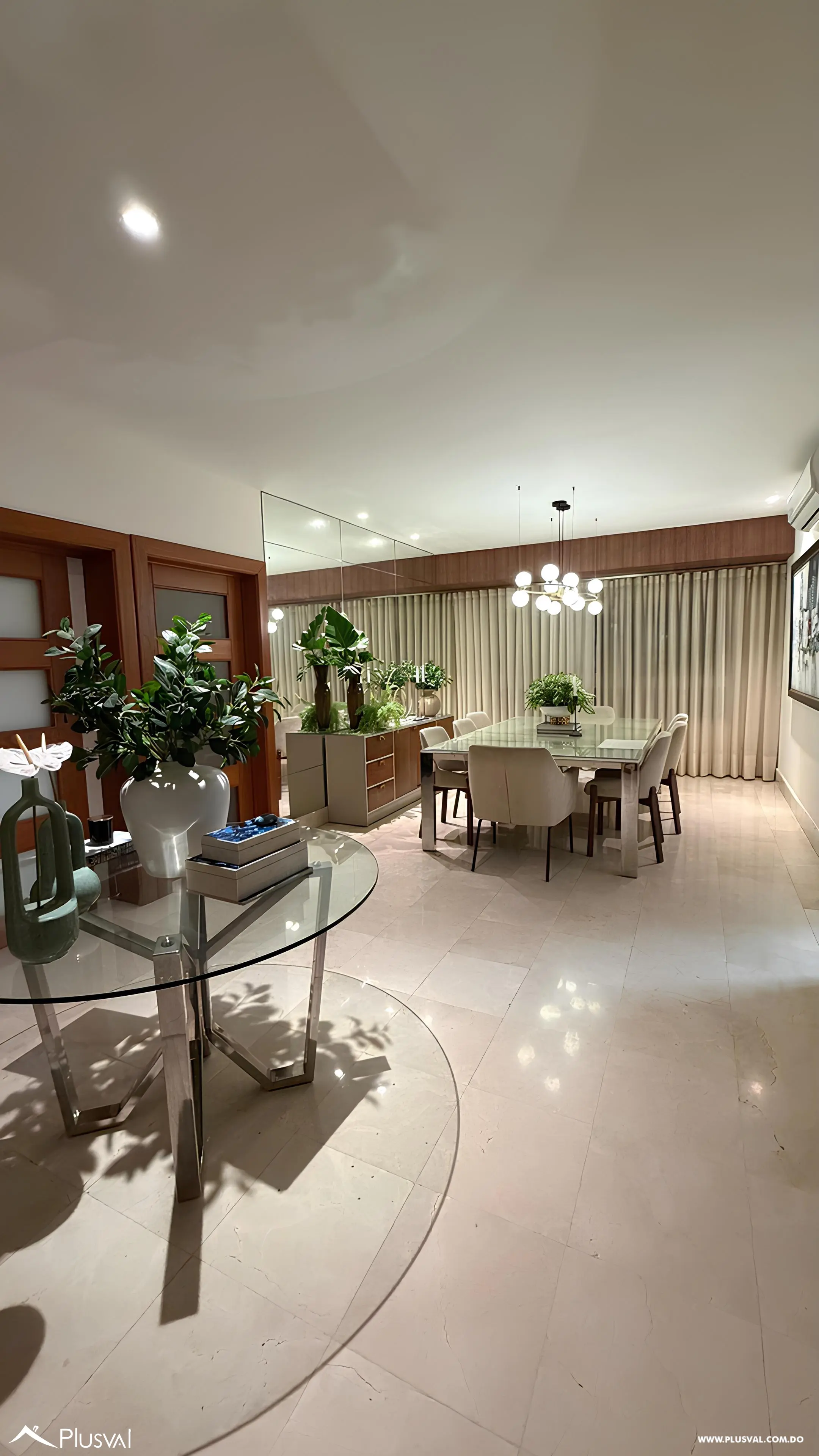 Amplio apartamento en venta de 3 habitaciones. 522020
