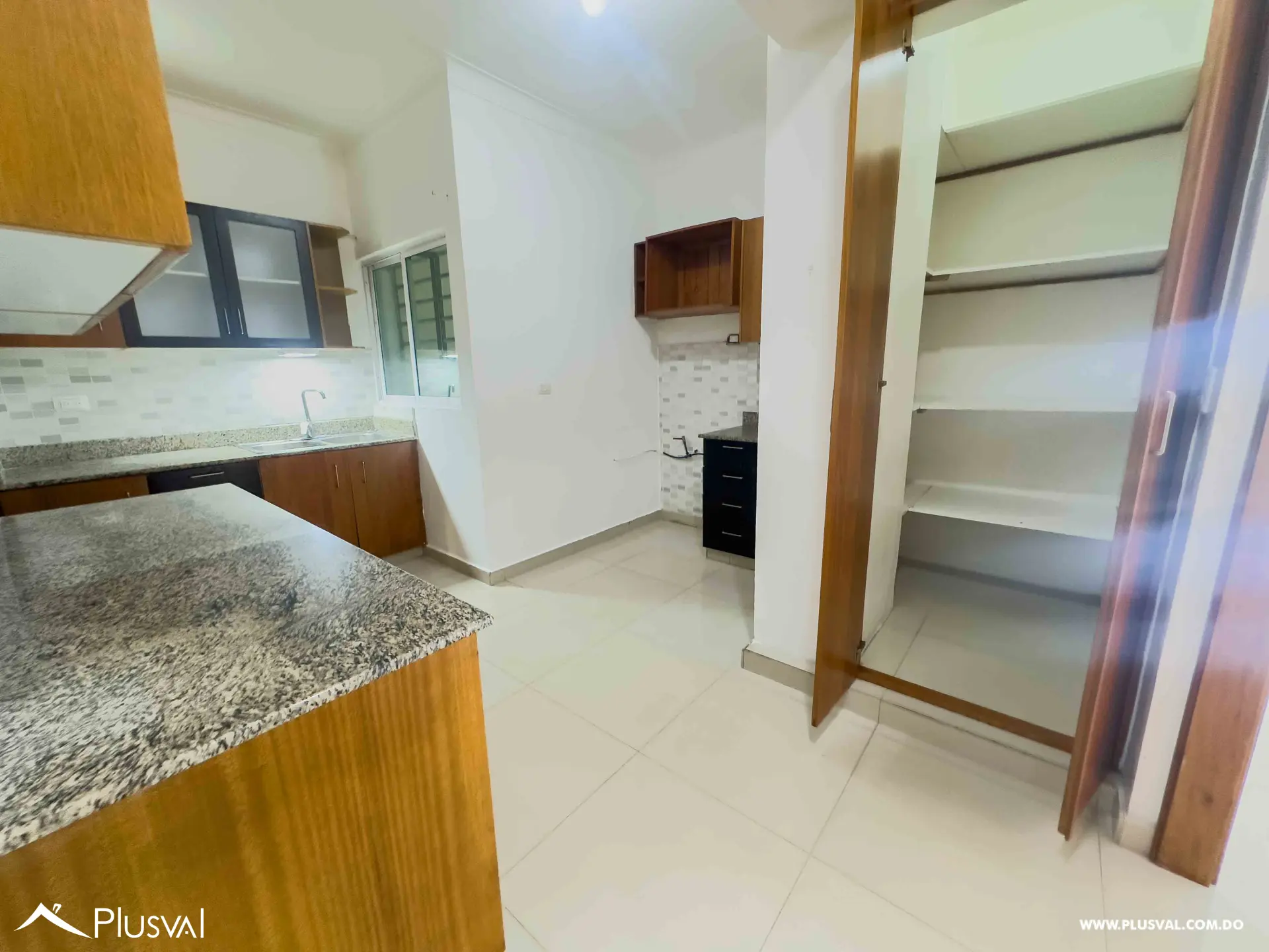Comodo Apartamento en venta en Renacimiento 518754