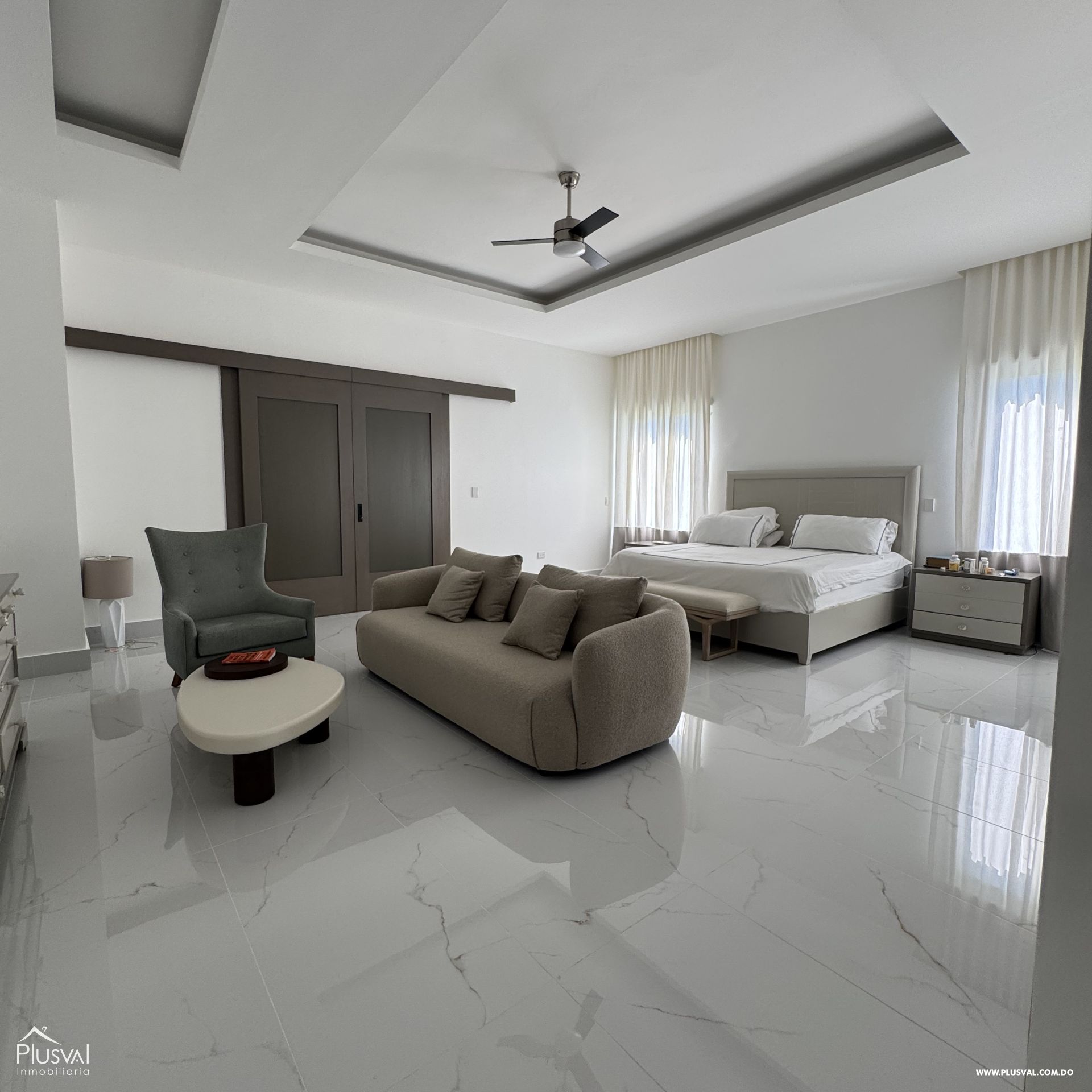 Vivienda de 2 niveles en Proyecto seguro de Santiago. 406879