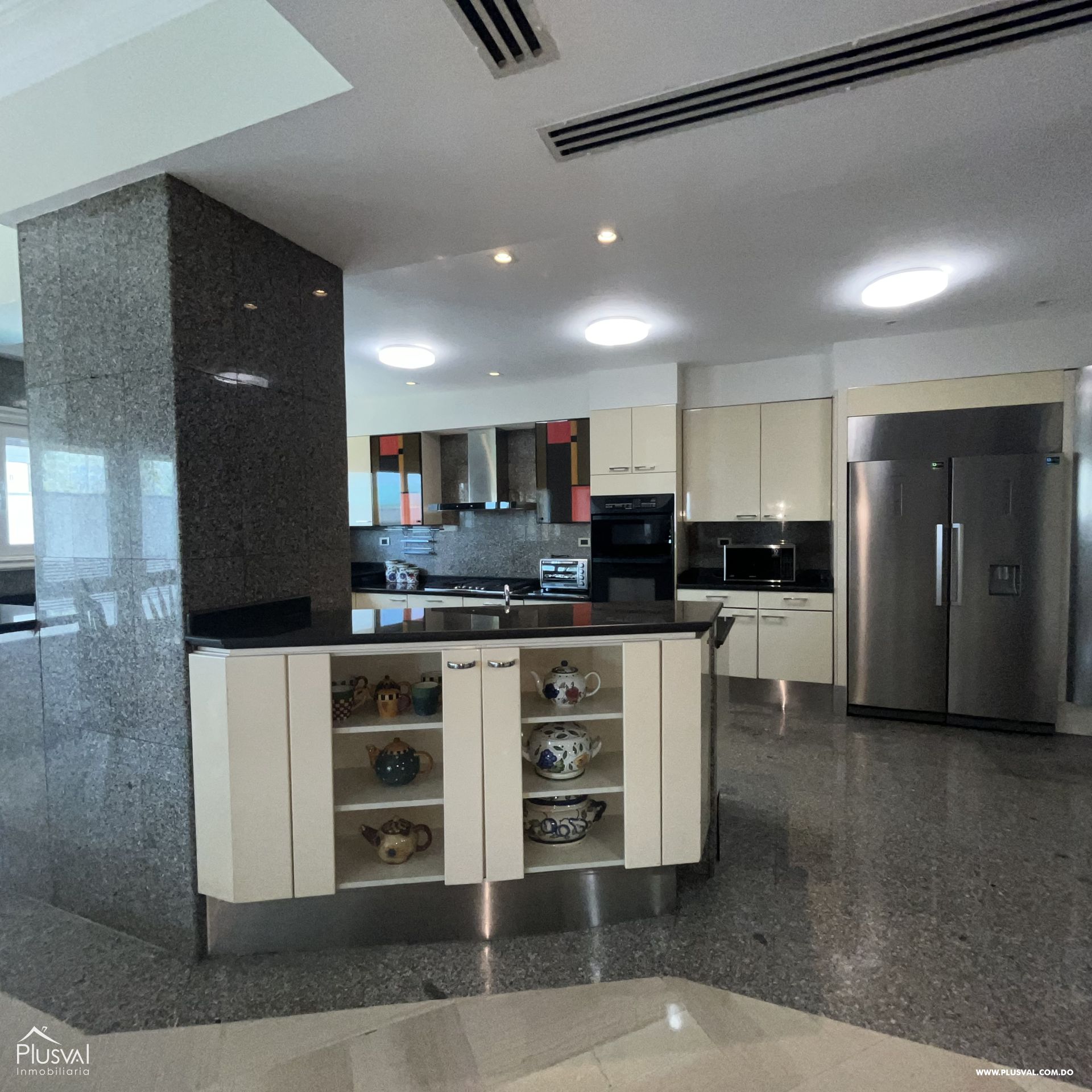 Apartamento en alquiler en plena Anacaona frente al parque 350036