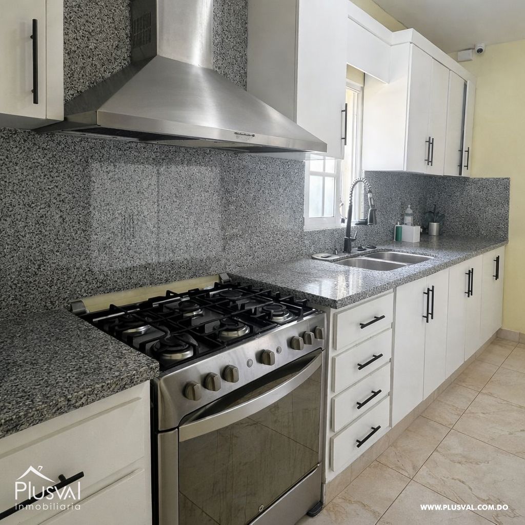 Casa de amplia con Piscina a 3 Minutos del Próximo City Center 498906